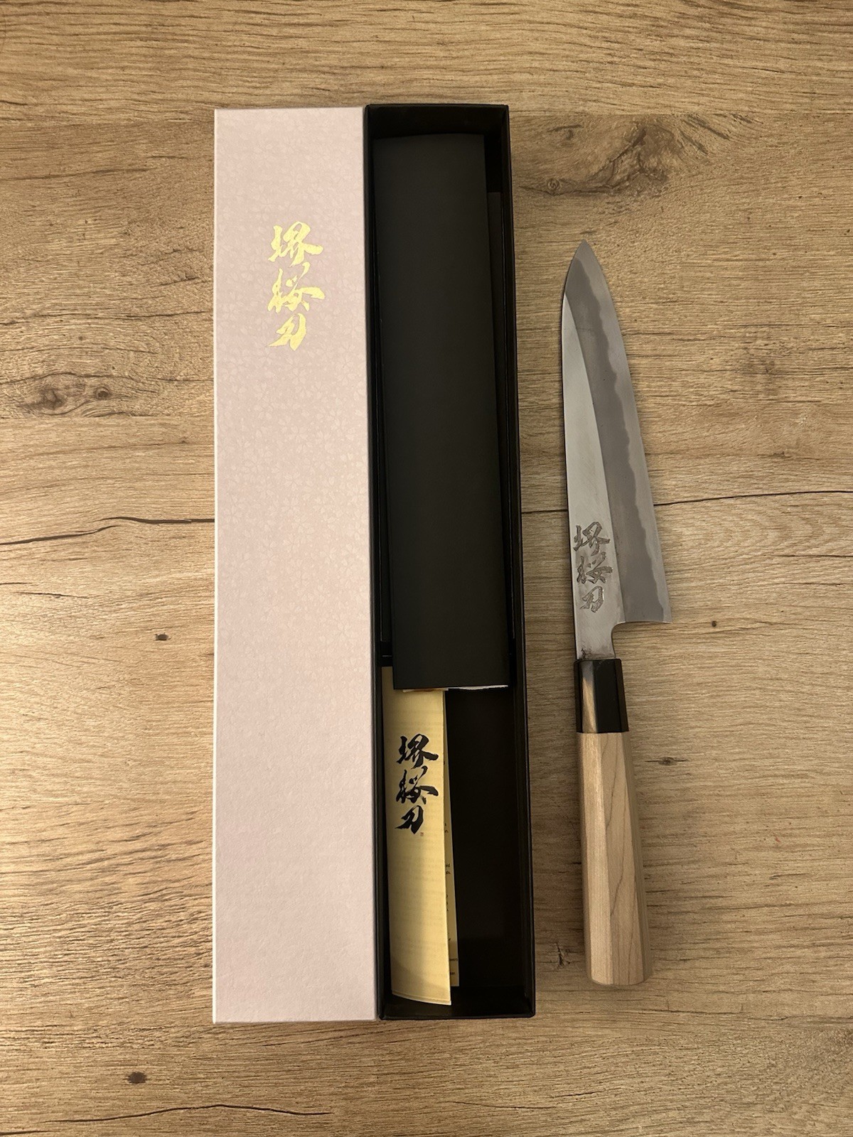 Authentic Sakai Sakura White 2 Japanese Chef\'s Knife (Gyuto) - 210mm Authentic Sakai Sakura White 2 Japanese Chef\'s Knife (Gyuto) - 210mm