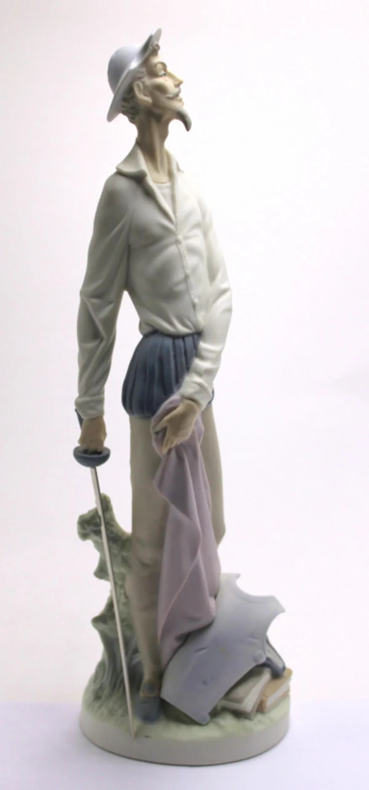 Lladro Porcelain Don Quixote Standing with Sword Gloss Finish Figure EXC Lladro Porcelain Don Quixote Standing with Sword Gloss Finish Figure EXC