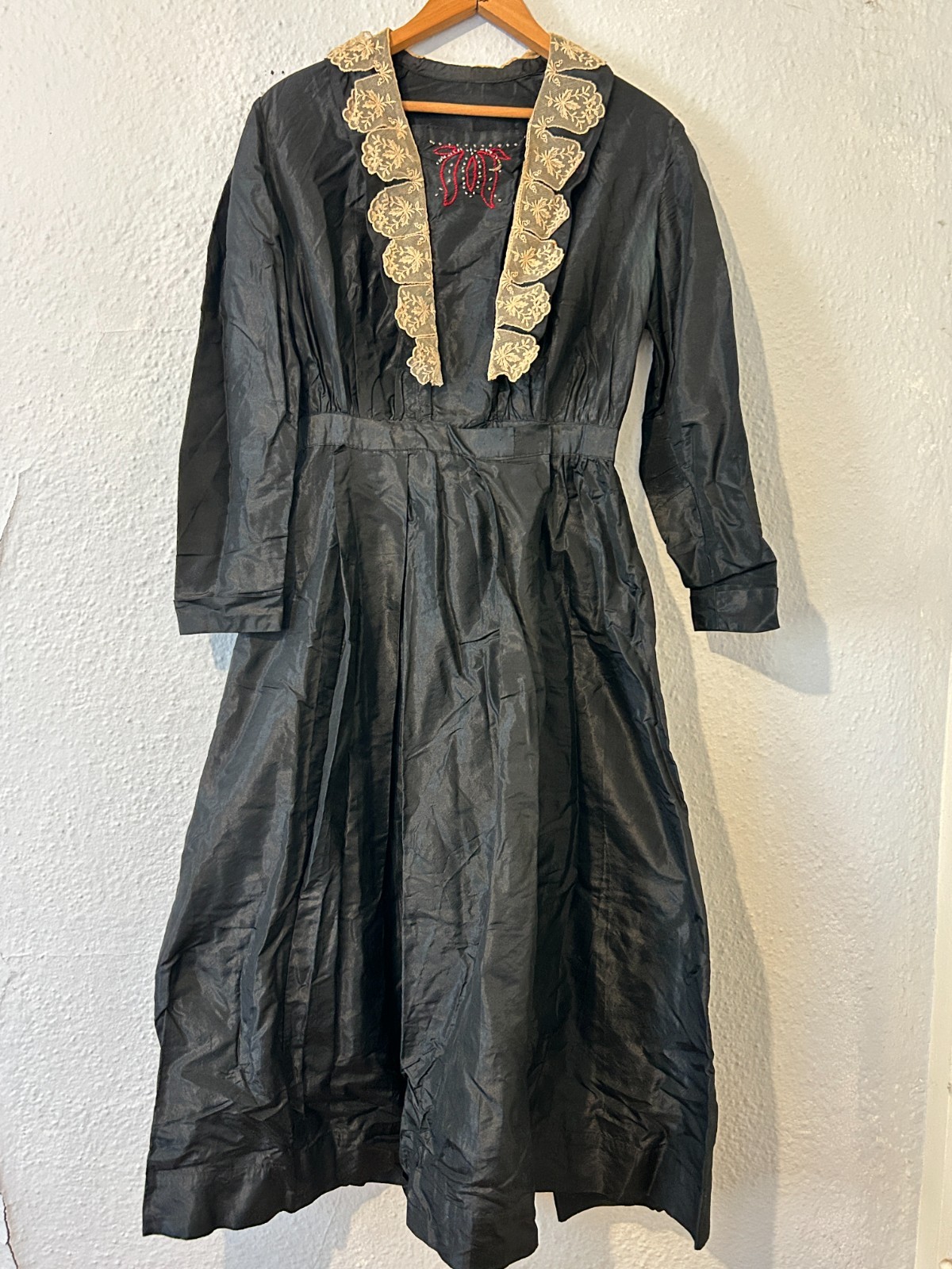 Antique Edwardian 1900s Black Silk Dress Lace Collar Beaded For Study Fragile