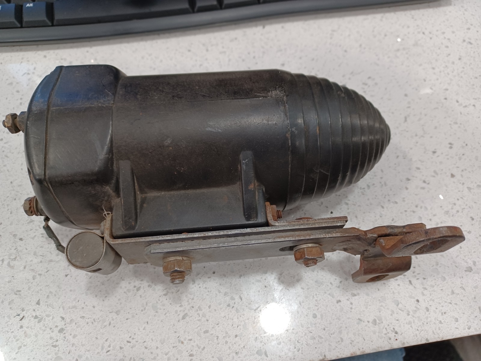 Vintage Holthouse Beehive Ignition Coil 6 volt Early years Model A Vintage Holthouse Beehive Ignition Coil 6 volt Early years Model A