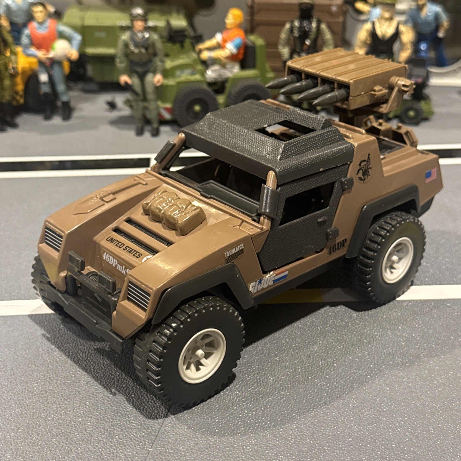 VINTAGE GI JOE 1984 VAMP BROWN Jeep Mark II near COMPLETE Hasbro 
