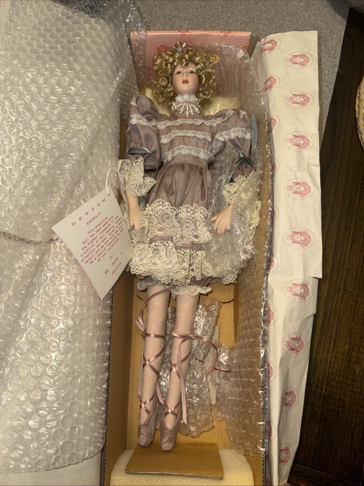 Exclusive Vintage Design Debut Signature Porcelain Ballerina Doll Felicia. BNIB Exclusive Vintage Design Debut Signature Porcelain Ballerina Doll Felicia. BNIB