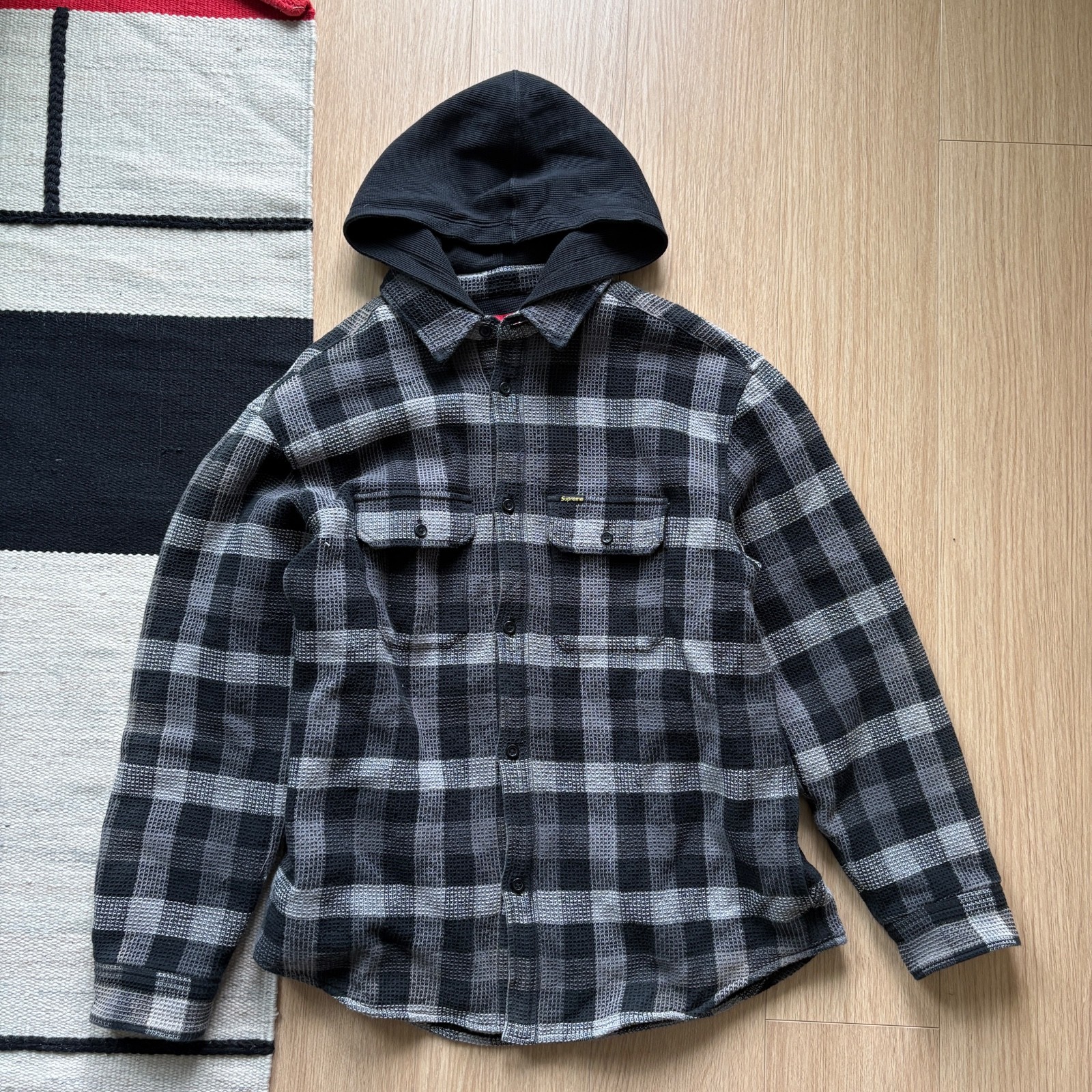 Supreme Black Waffle Plaid Hooded Shirt Fall/Winter 2024 (Size M) Supreme Black Waffle Plaid Hooded Shirt Fall/Winter 2024 (Size M)