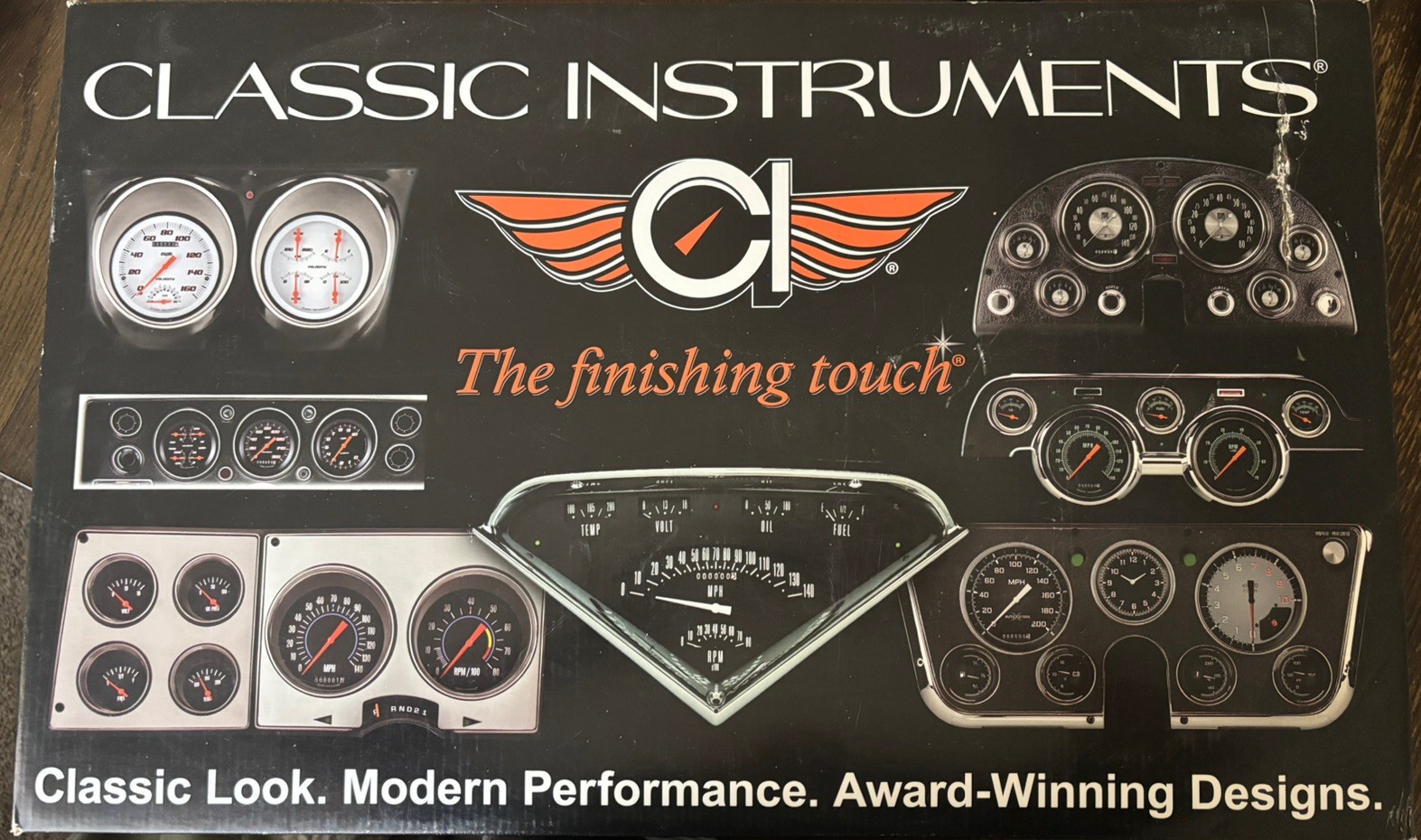 Classic Instruments Classic White Series 5-Gauge Set Mustang 67-68 w/ Classic Instruments Classic White Series 5-Gauge Set Mustang 67-68 w/
