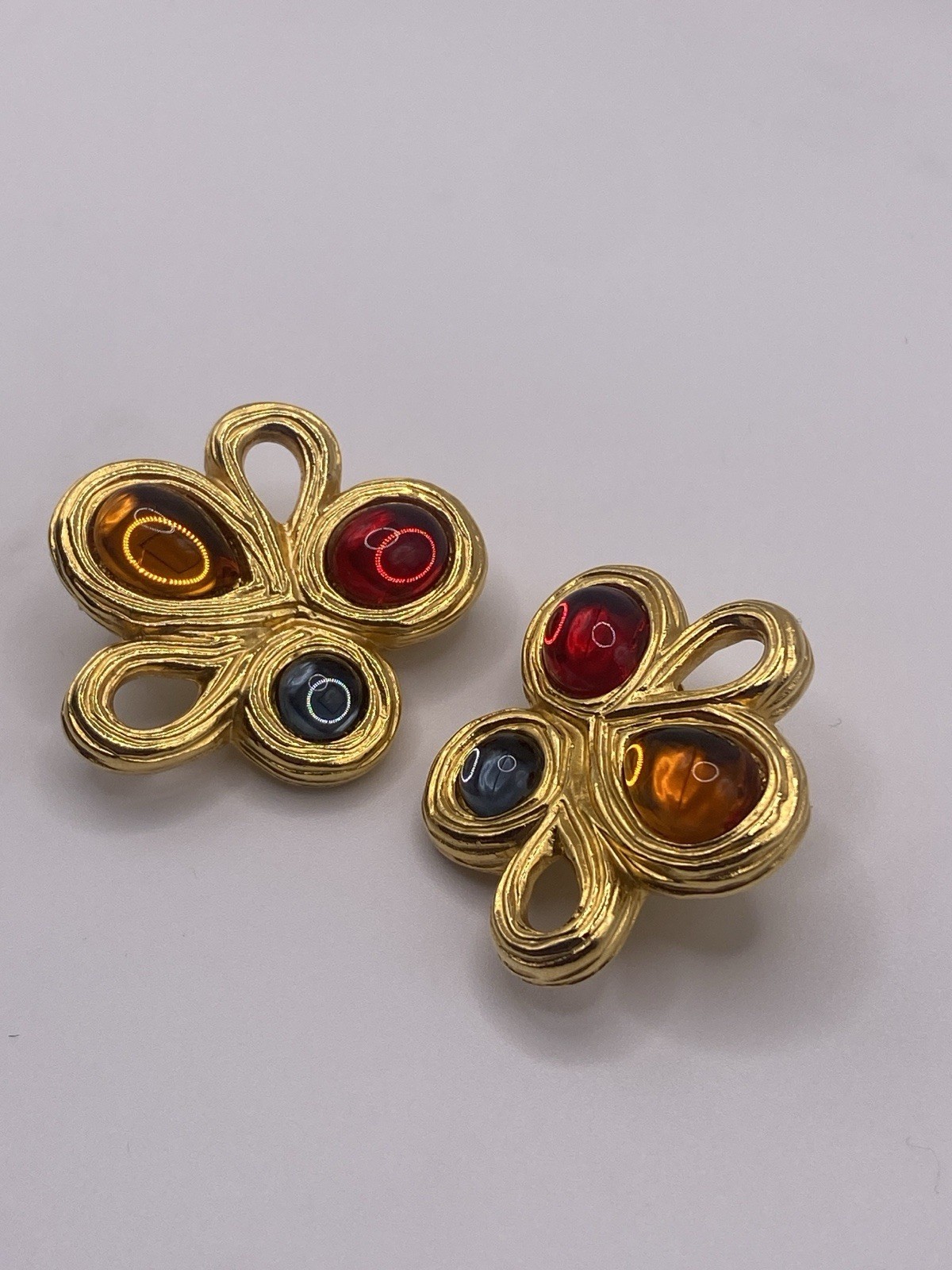 Givenchy Vintage Gripoix Clip Earrings Gold Tone Givenchy Vintage Gripoix Clip Earrings Gold Tone