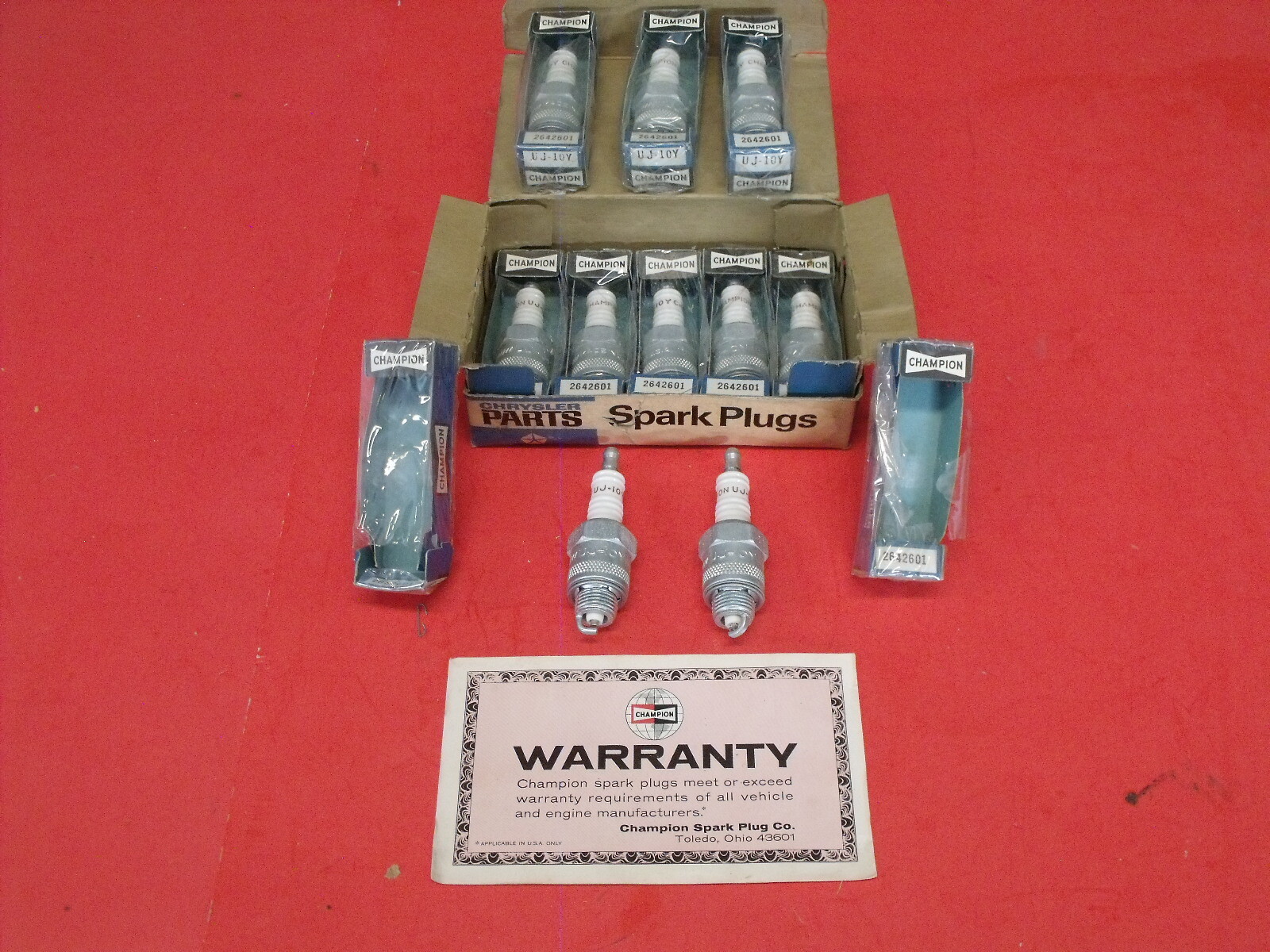 NOS 59-71 Dodge Chrysler Plymouth Mopar 383 413 440 Champion Spark Plugs UJ-10Y