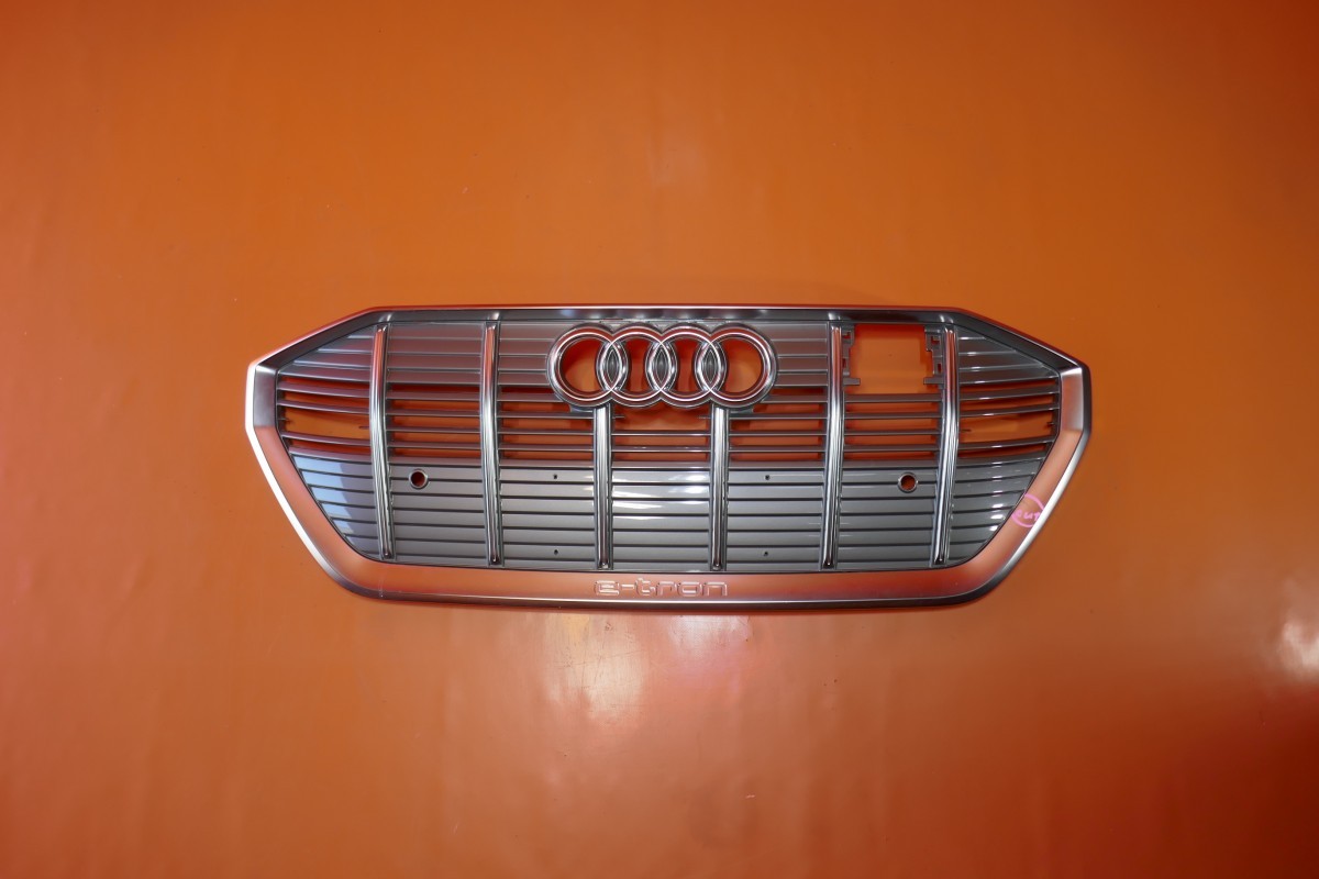 AUDI E TRON GRILLE 2019 2020 E-TRON 4KE 853 651 GRAY OEM