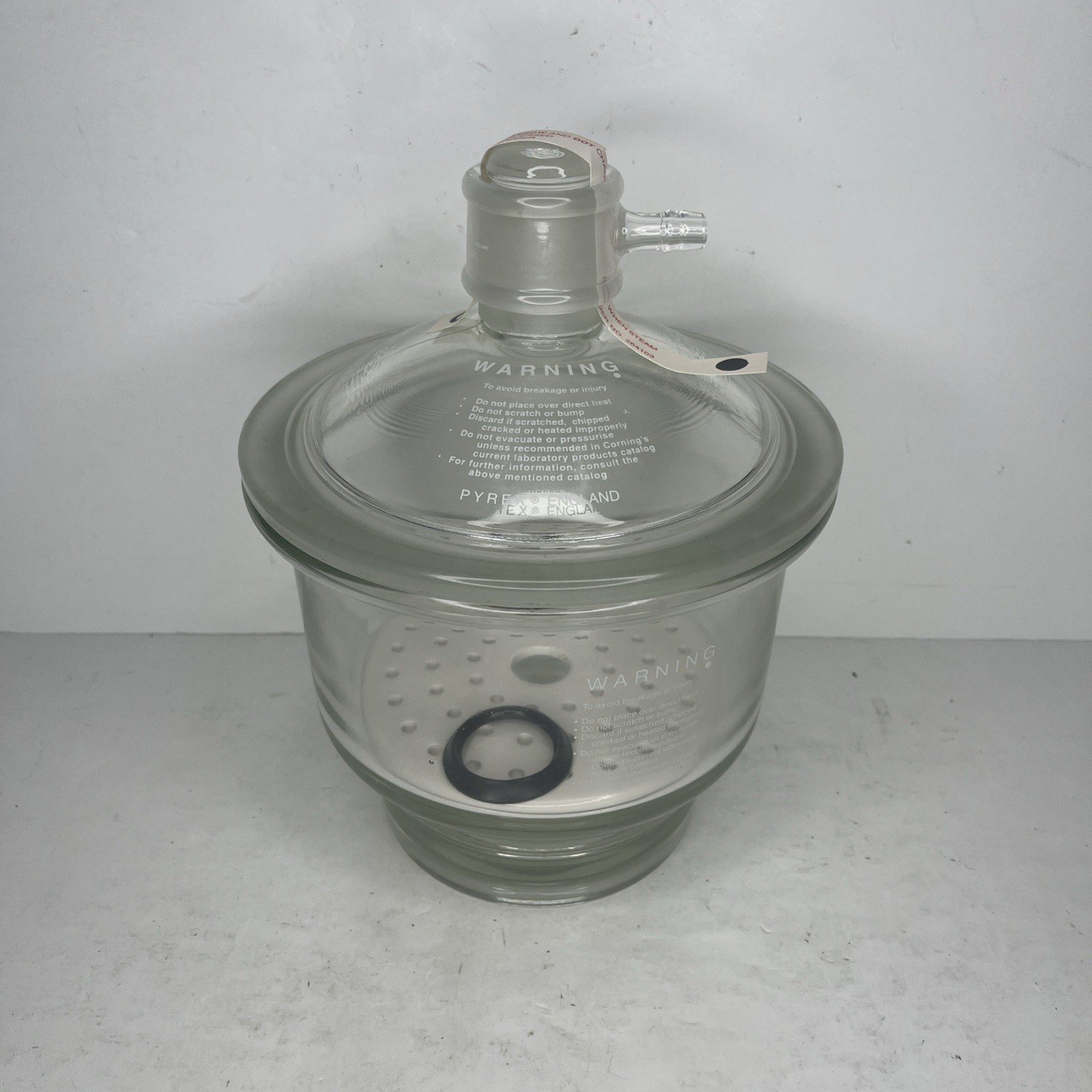 PYREX Glass 2.4L Small Vacuum Desiccator 40/35 Sleeve & Rack PYREX Glass 2.4L Small Vacuum Desiccator 40/35 Sleeve & Rack