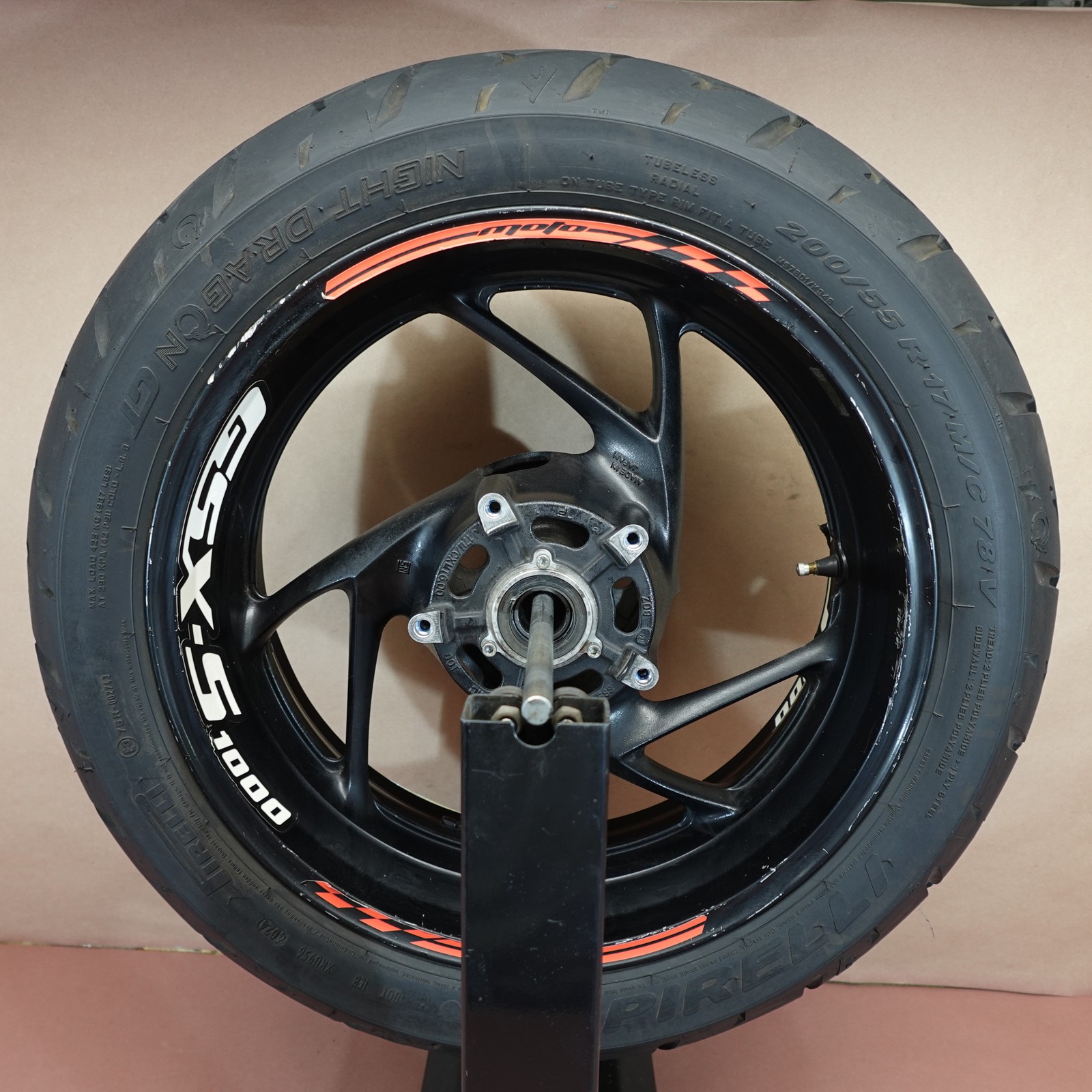 2016-2020 Suzuki GSX-S1000 S1000 Rear PIRELLI Tire Rim Wheel 200/55 R17 2016-2020 Suzuki GSX-S1000 S1000 Rear PIRELLI Tire Rim Wheel 200/55 R17
