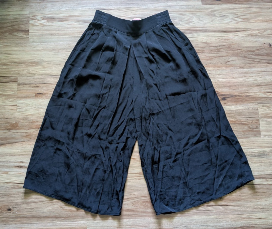 NWT Vtg Carole Little Black Culottes Pants 12 Petite Made in USA Rayon Gaucho