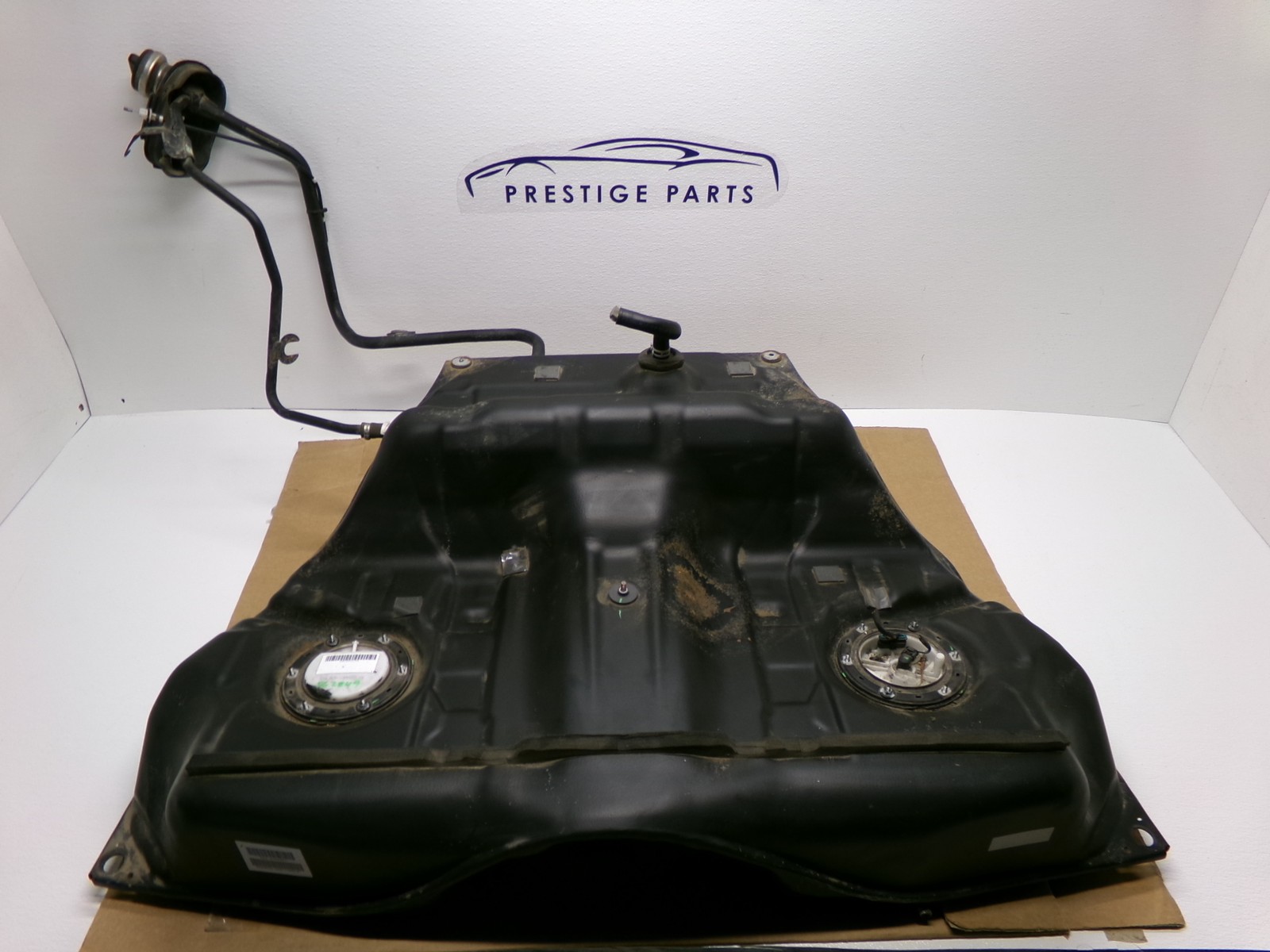 12-13 Mercedes S550 W221 Fuel Gas Tank Reservoir Assembly 2214704301 OEM 12-13 Mercedes S550 W221 Fuel Gas Tank Reservoir Assembly 2214704301 OEM