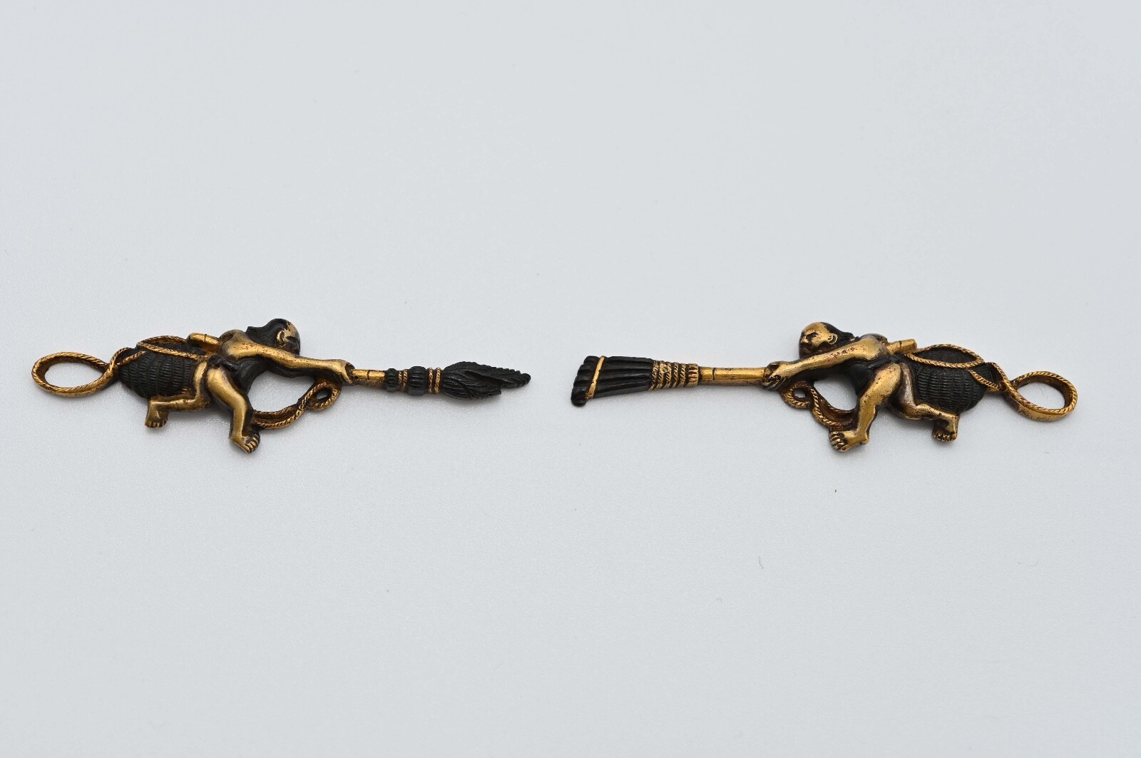 Menuki Japanese antique Mumei Kelp fishing child design made of Shakudo Edo era