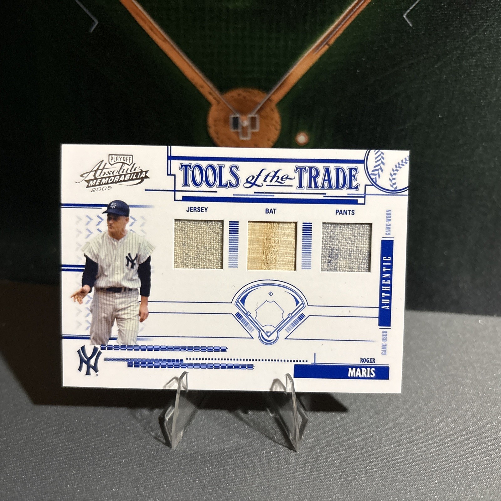 2005 Donruss Memorabilia Tools of Trade Triple Relic TT-177 Roger Maris 9 /100 2005 Donruss Memorabilia Tools of Trade Triple Relic TT-177 Roger Maris 9 /100