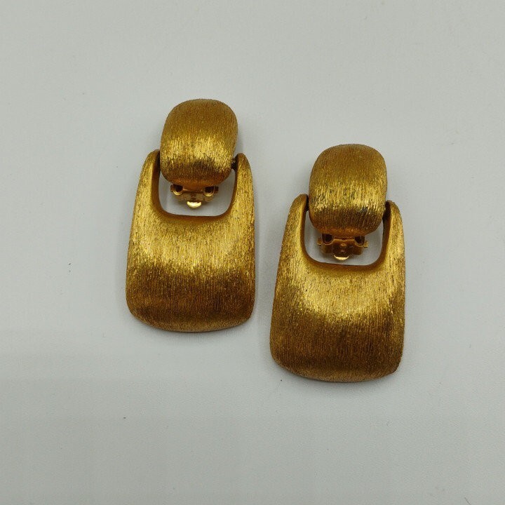AK Anne Kline Vintage Chunky Gold Clip-On Earrings Door Knockers AK Anne Kline Vintage Chunky Gold Clip-On Earrings Door Knockers