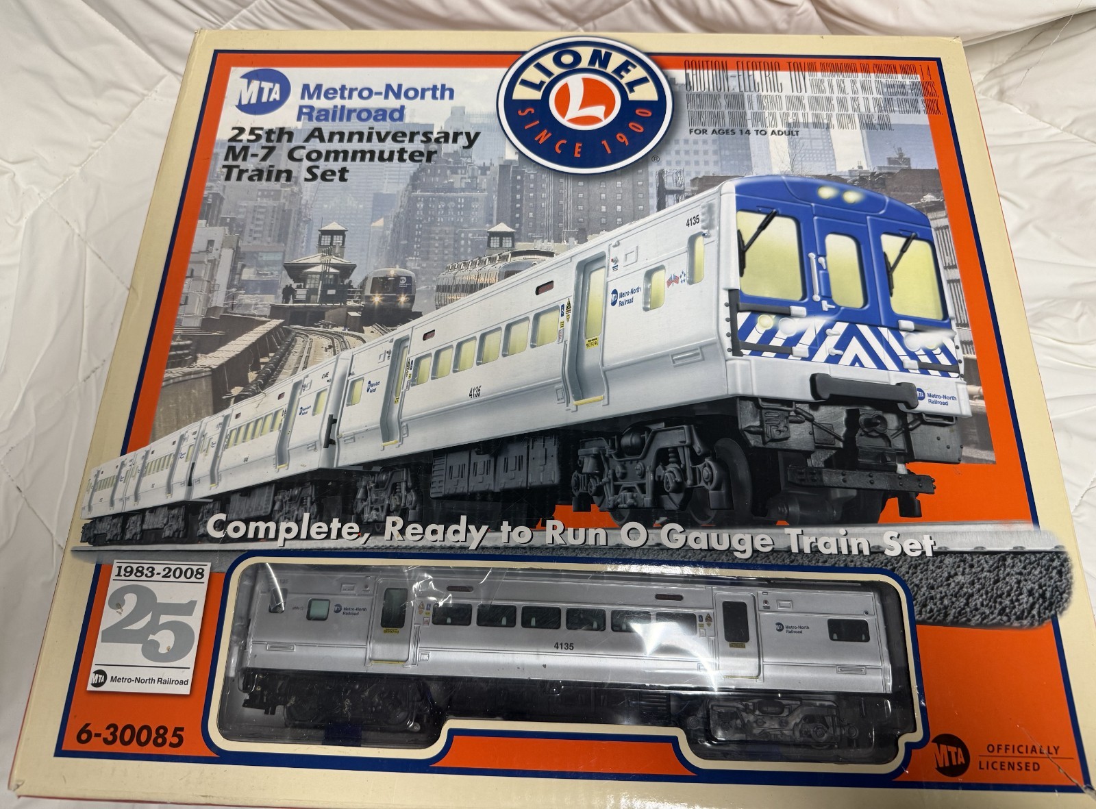 Lionel 6-30085 Metro North Railroad M7 Commuter Train 25th Anniversary Edition Lionel 6-30085 Metro North Railroad M7 Commuter Train 25th Anniversary Edition