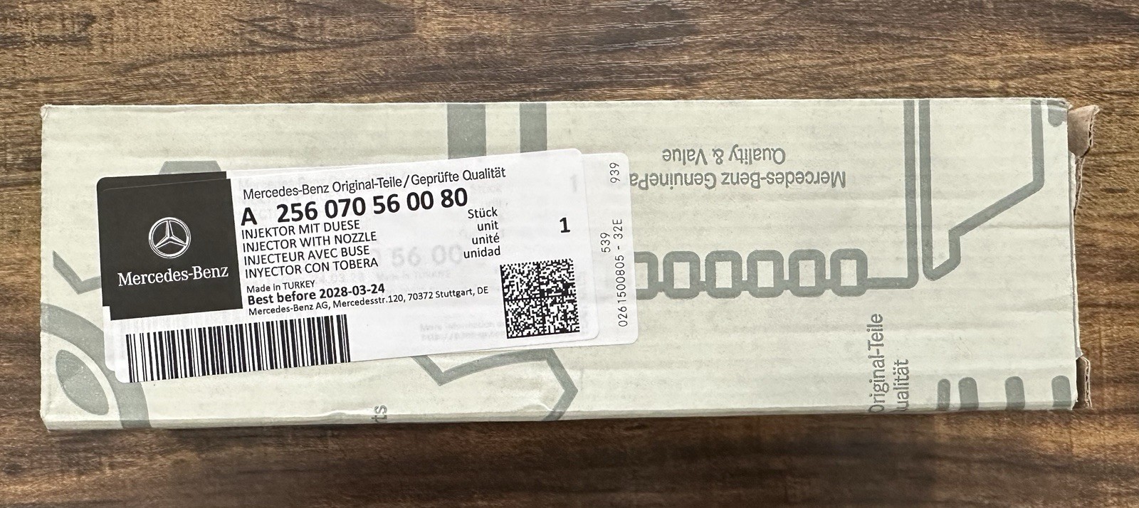 A2560705600 GENUINE OEM MERCEDES-BENZ FUEL INJECTOR NOZZLE. BRAND NEW A2560705600 GENUINE OEM MERCEDES-BENZ FUEL INJECTOR NOZZLE. BRAND NEW