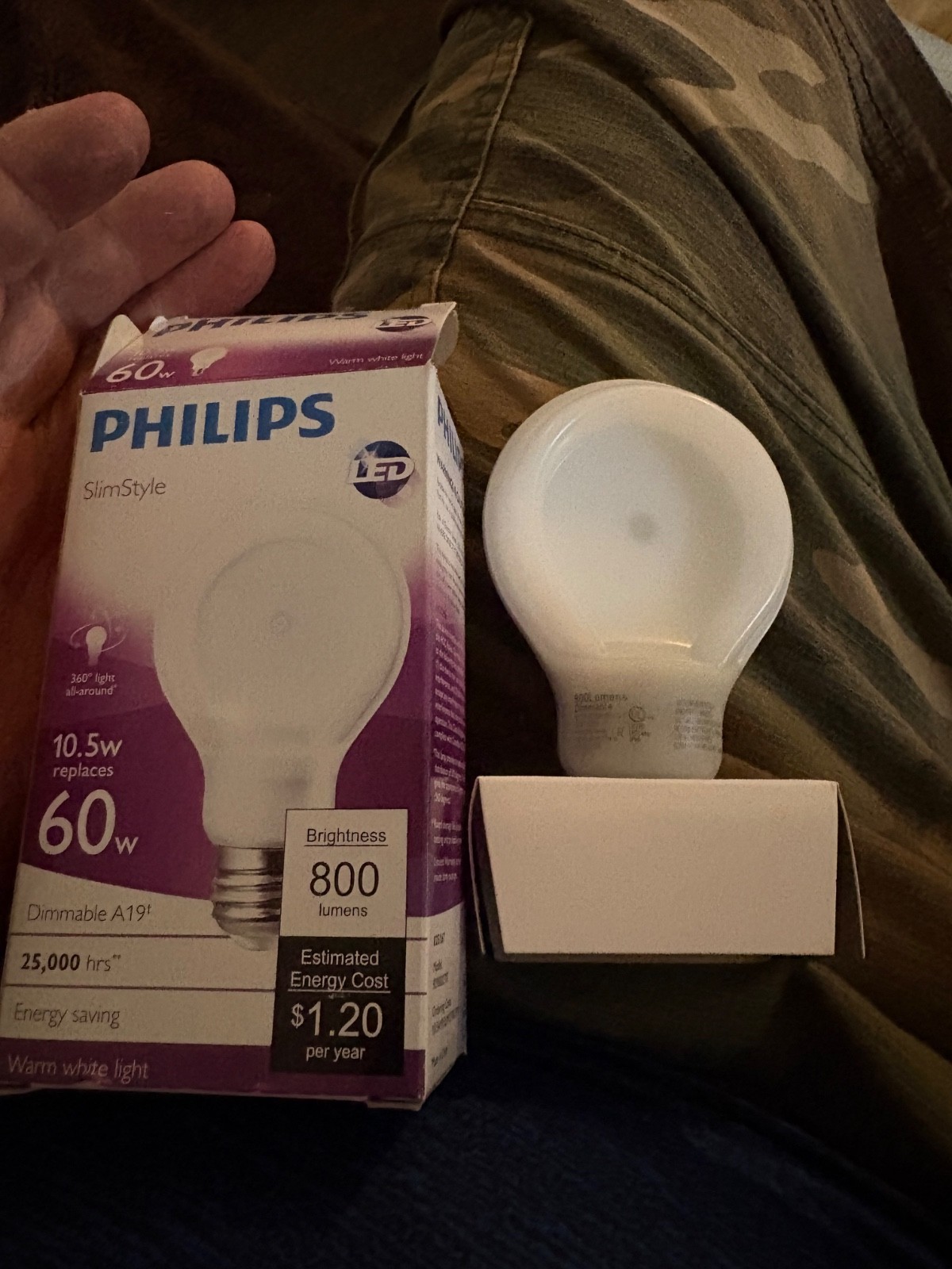 11 Philips Slimstyle A19 = 60w LED Dimmable 25,000 Hour Lightbulb SLIM 800LUM 11 Philips Slimstyle A19 = 60w LED Dimmable 25,000 Hour Lightbulb SLIM 800LUM