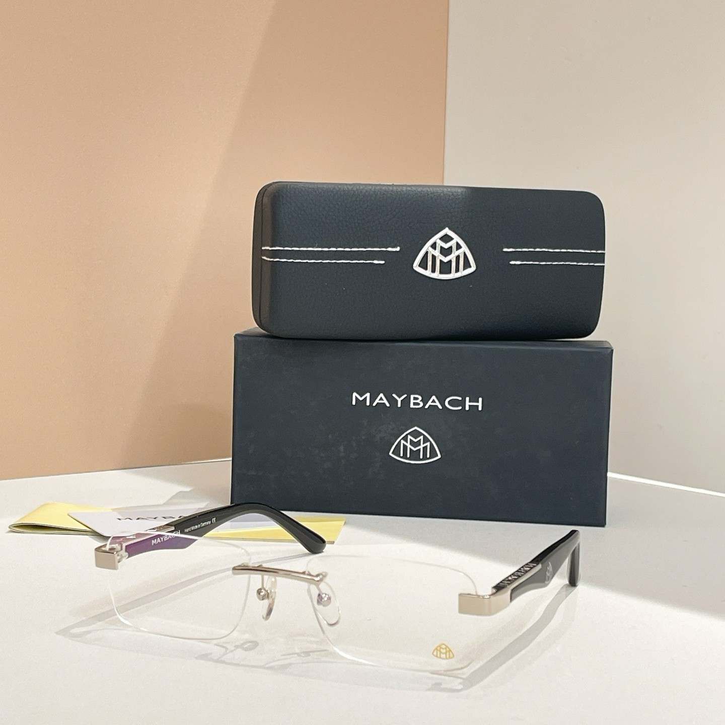 Maybach Designer Rimless Glasses - Model: The Artist III - Size: 56-18-145 Maybach Designer Rimless Glasses - Model: The Artist III - Size: 56-18-145