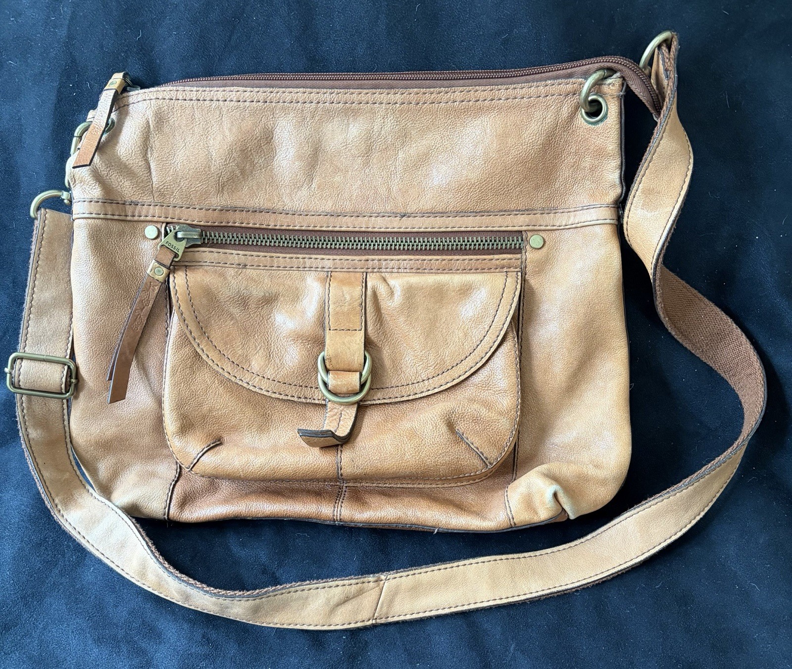 Fossil Sasha Y2K Leather Adjustable Shoulder Bag Purse Brown Messenger 2000s Fossil Sasha Y2K Leather Adjustable Shoulder Bag Purse Brown Messenger 2000s
