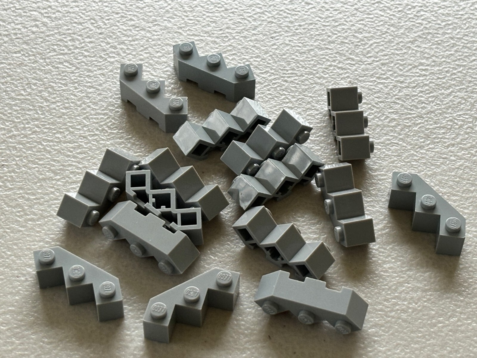 SHIPS FREE LEGO 2462 LIGHT BLUISH GRAY BRICK MODIFIED FACET 3 X 3 LOT (16) PARTS SHIPS FREE LEGO 2462 LIGHT BLUISH GRAY BRICK MODIFIED FACET 3 X 3 LOT (16) PARTS