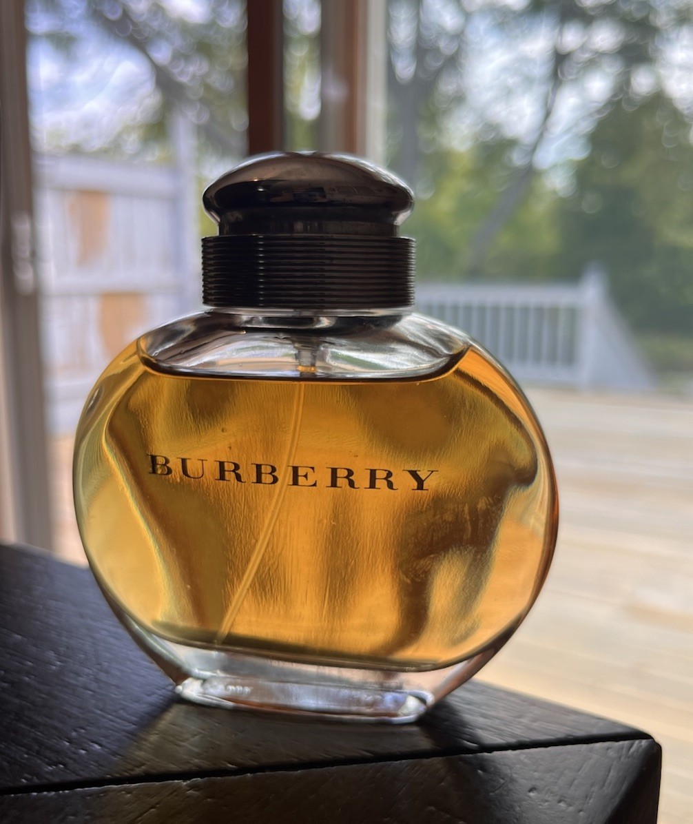 Vtg BURBERRY Classic (Inter Parfum Era) ~ Eau de Parfum EDP Spray Perfume ~3.3oz Vtg BURBERRY Classic (Inter Parfum Era) ~ Eau de Parfum EDP Spray Perfume ~3.3oz