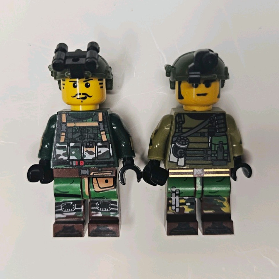 Custom Block Soldier Minifigures Made with Real Vintage LEGOs Plus Accessories Custom Block Soldier Minifigures Made with Real Vintage LEGOs Plus Accessories