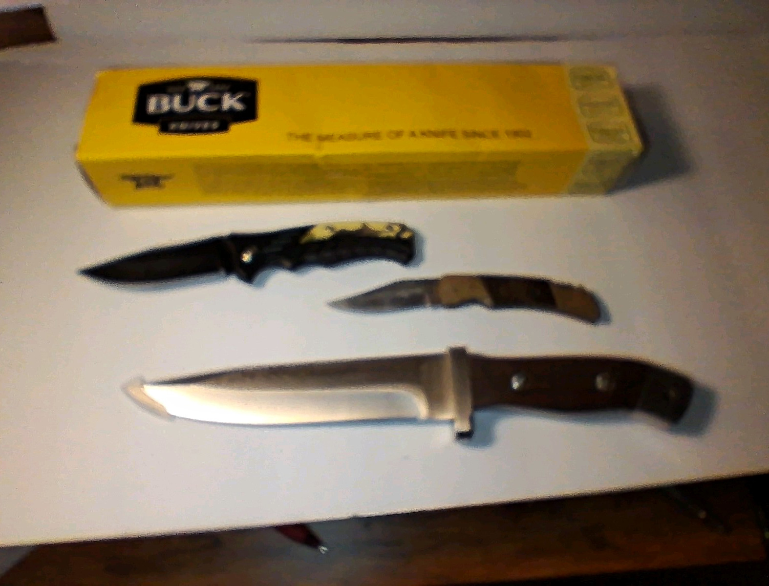 3 Knives--Buck?Fixed Blade Hunting Knife+vintage Lockback+new Folder W/beltclip 3 Knives--Buck?Fixed Blade Hunting Knife+vintage Lockback+new Folder W/beltclip