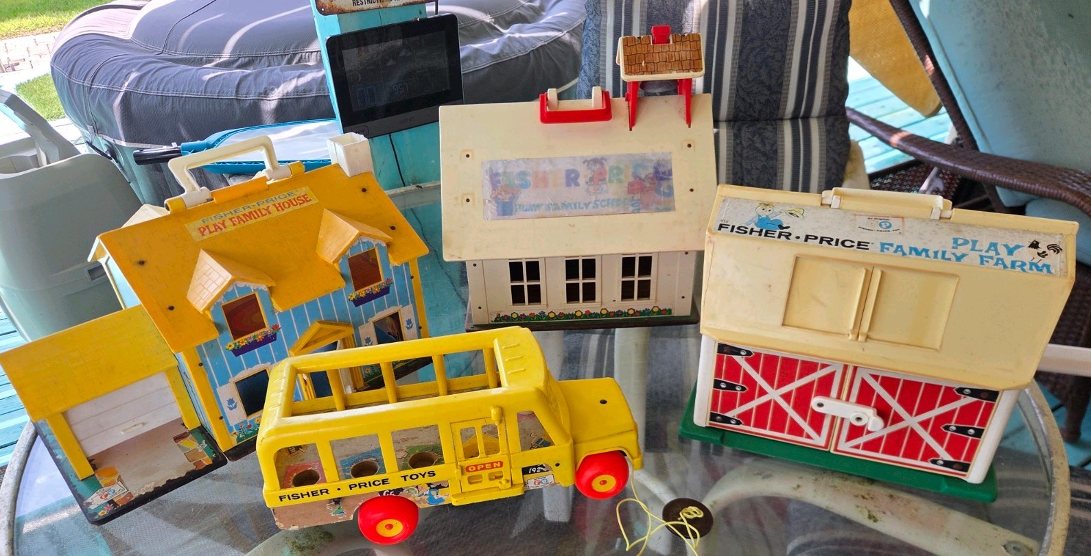 Vintage Fisher Price Little People House 952 Barn 915 Schoolhouse 923 Bus 192Lot Vintage Fisher Price Little People House 952 Barn 915 Schoolhouse 923 Bus 192Lot