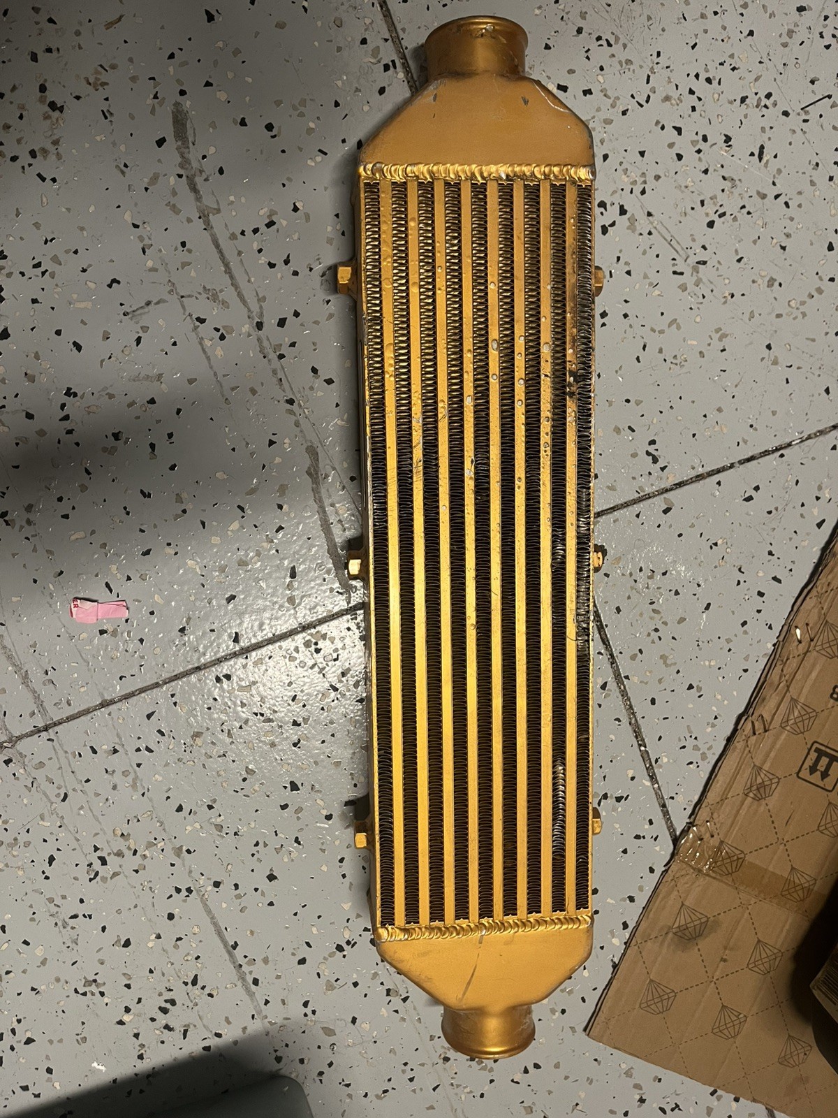 Mishimoto Intercooler Universal Intercooler Z-Line, Gold Universal