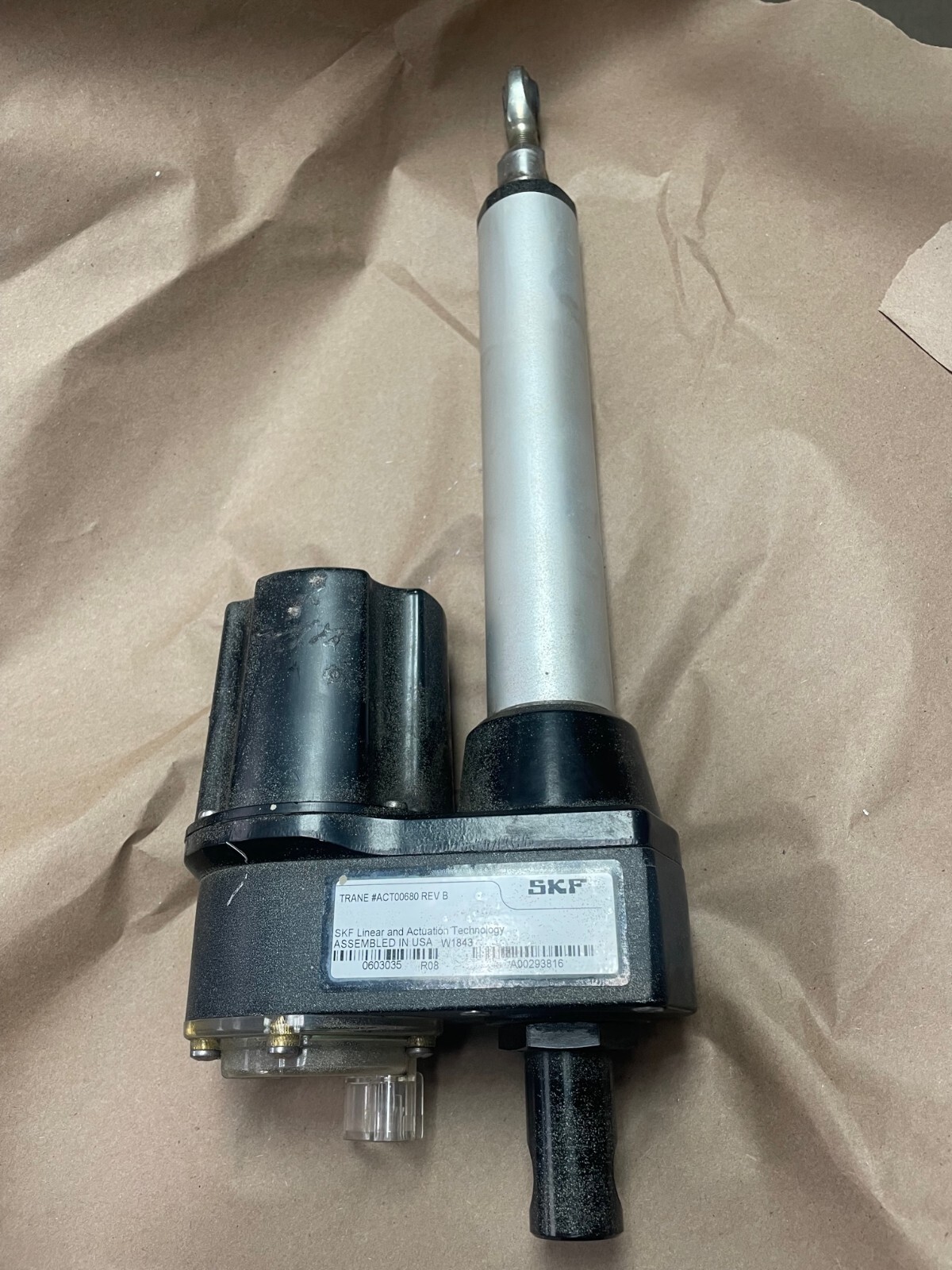 SKF/Trane ACT00680 rev B guide vane actuator X13650823060 Rev M control module SKF/Trane ACT00680 rev B guide vane actuator X13650823060 Rev M control module