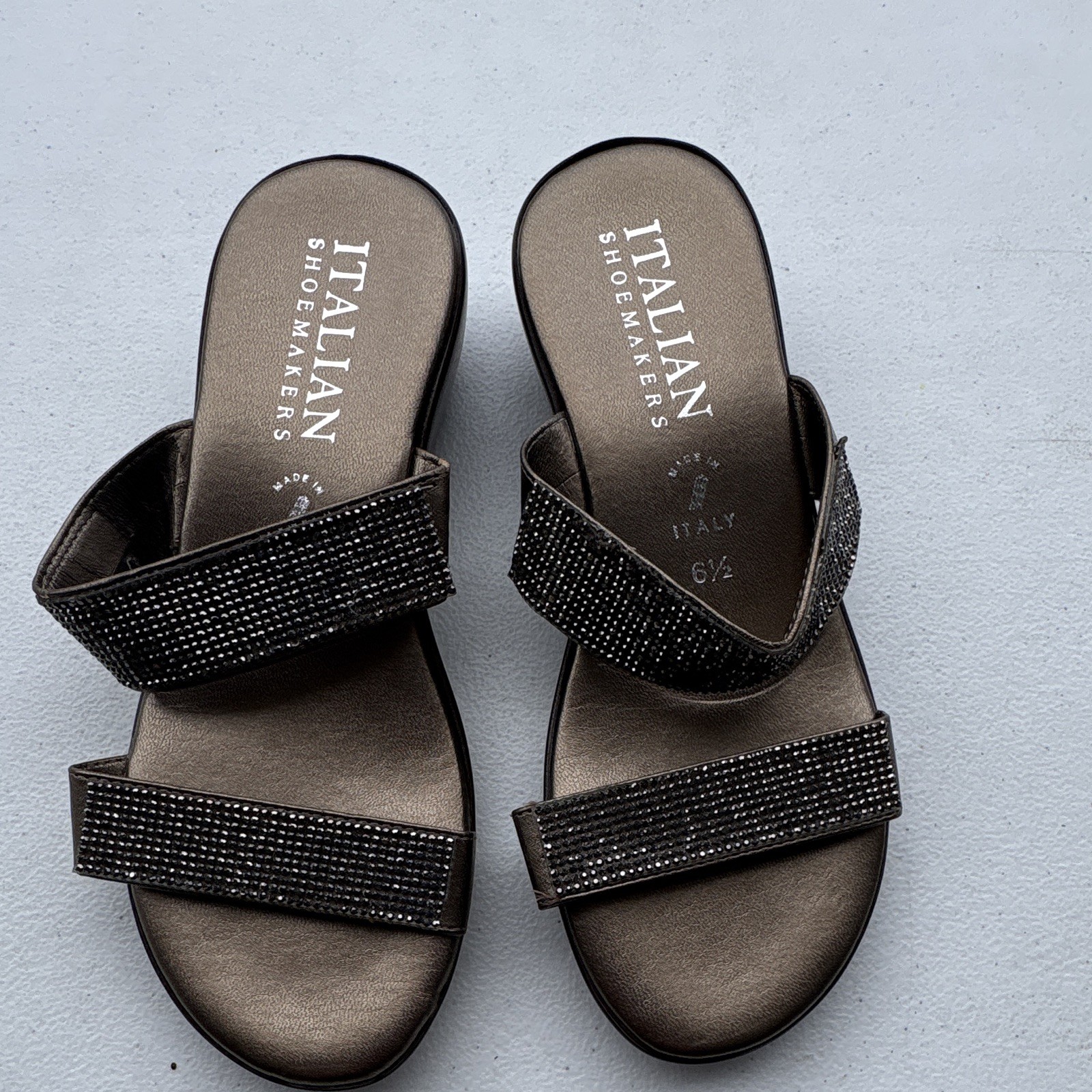 Italian Shoemakers Women Slide Slip-on Sandals US6.5 -slight flaw L shoe-c pics Italian Shoemakers Women Slide Slip-on Sandals US6.5 -slight flaw L shoe-c pics