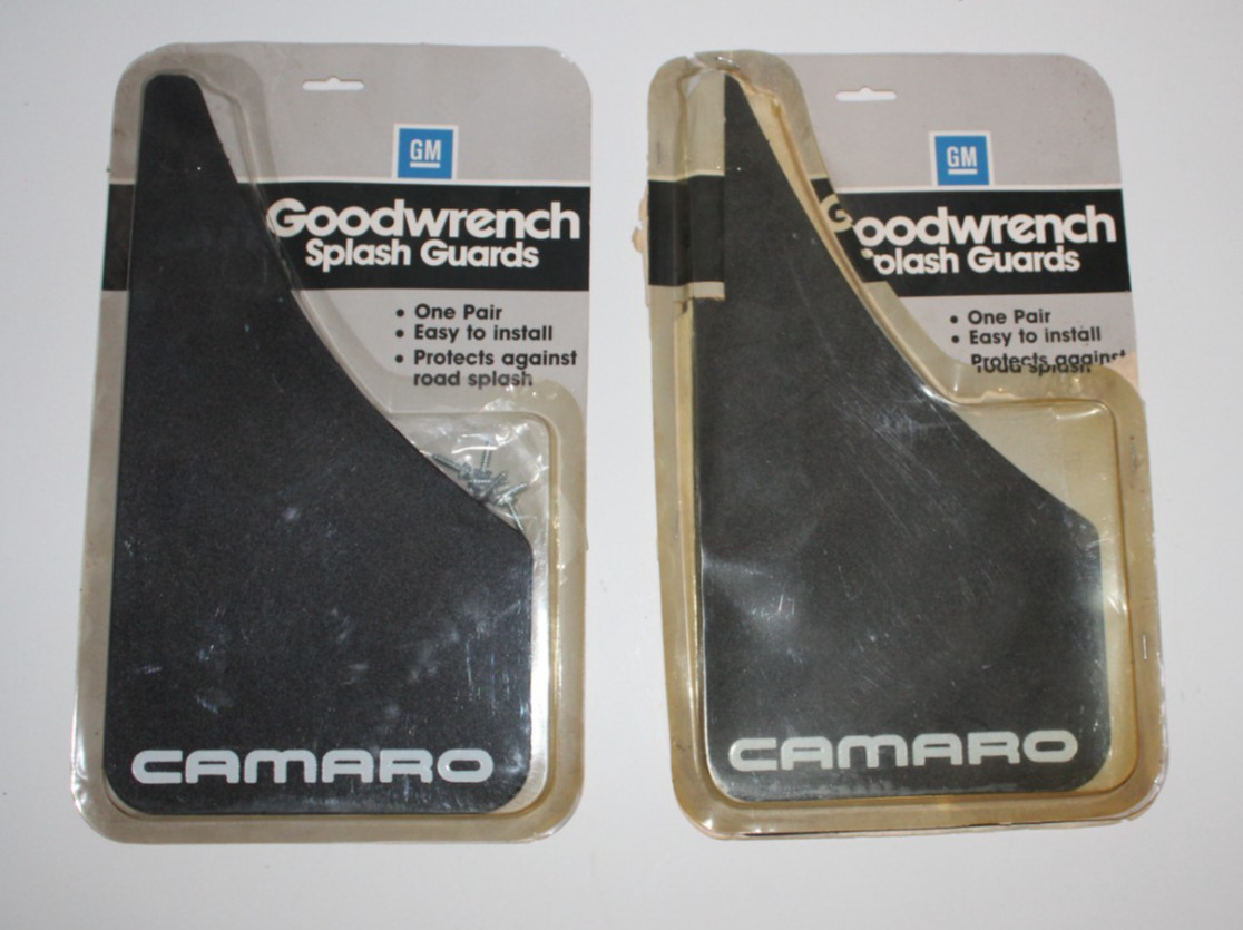 2 Pair NOS OEM GM CAMARO SPLASH GUARDS MUD FLAPS BLACK 997677 (4 total guards) 2 Pair NOS OEM GM CAMARO SPLASH GUARDS MUD FLAPS BLACK 997677 (4 total guards)