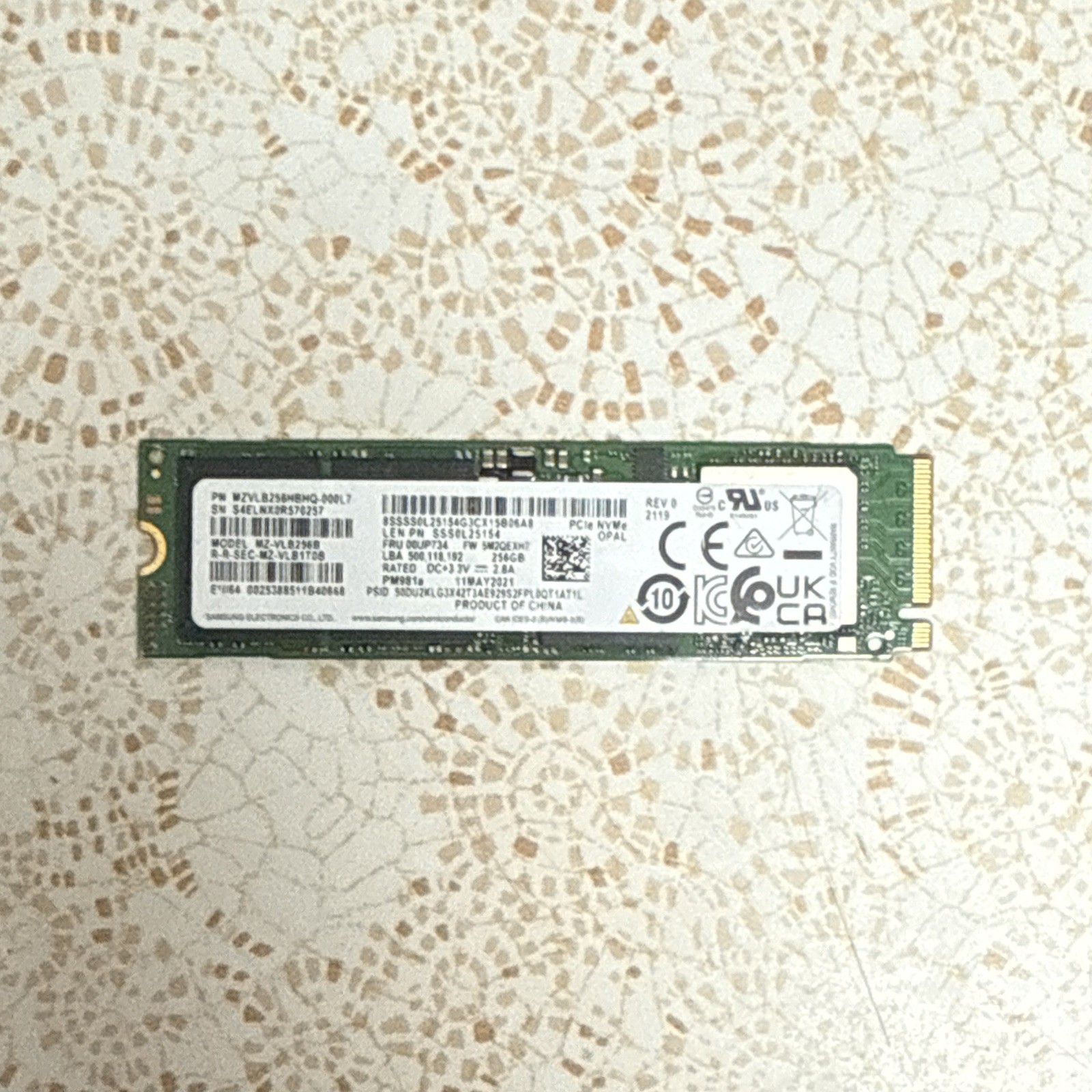 MZ-VLB256B Samsung PM981a 256GB PCIE 3.0 x4 NVMe M.2 2280 Solid State Drive