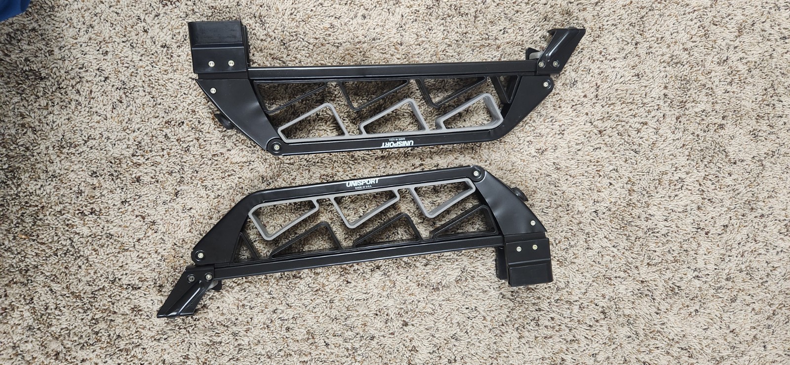 Vintage 1970s Barrecrafters Ski Rack, Includes key, Tested to work