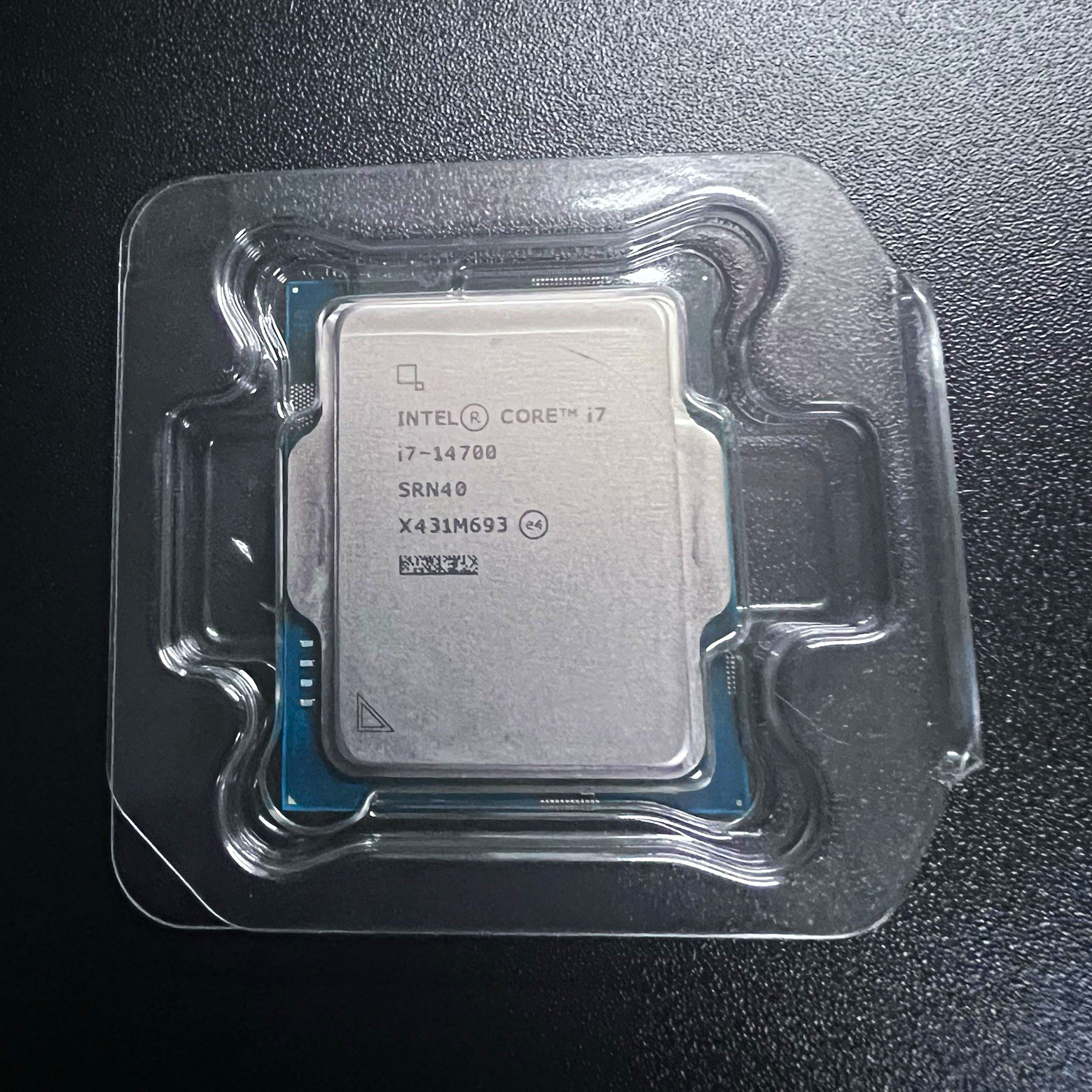 Intel Core i7-14700 20-Core LGA 1700 2.10GHz Desktop CPU Processor SRN40 Intel Core i7-14700 20-Core LGA 1700 2.10GHz Desktop CPU Processor SRN40