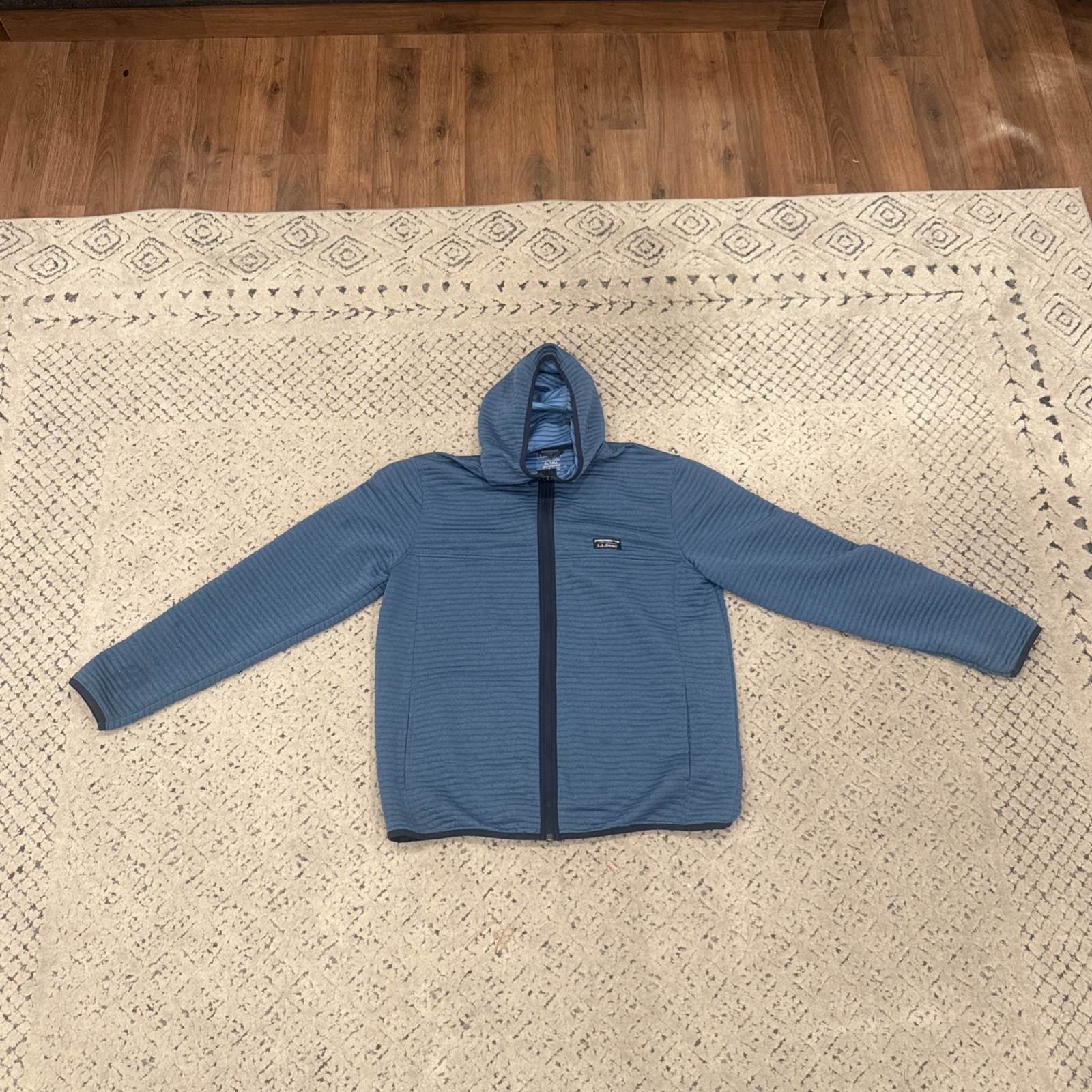 LL Bean Airlight Knit Full Zip Hoodie Mens Medium Light Ocean Comfort Outdoors LL Bean Airlight Knit Full Zip Hoodie Mens Medium Light Ocean Comfort Outdoors