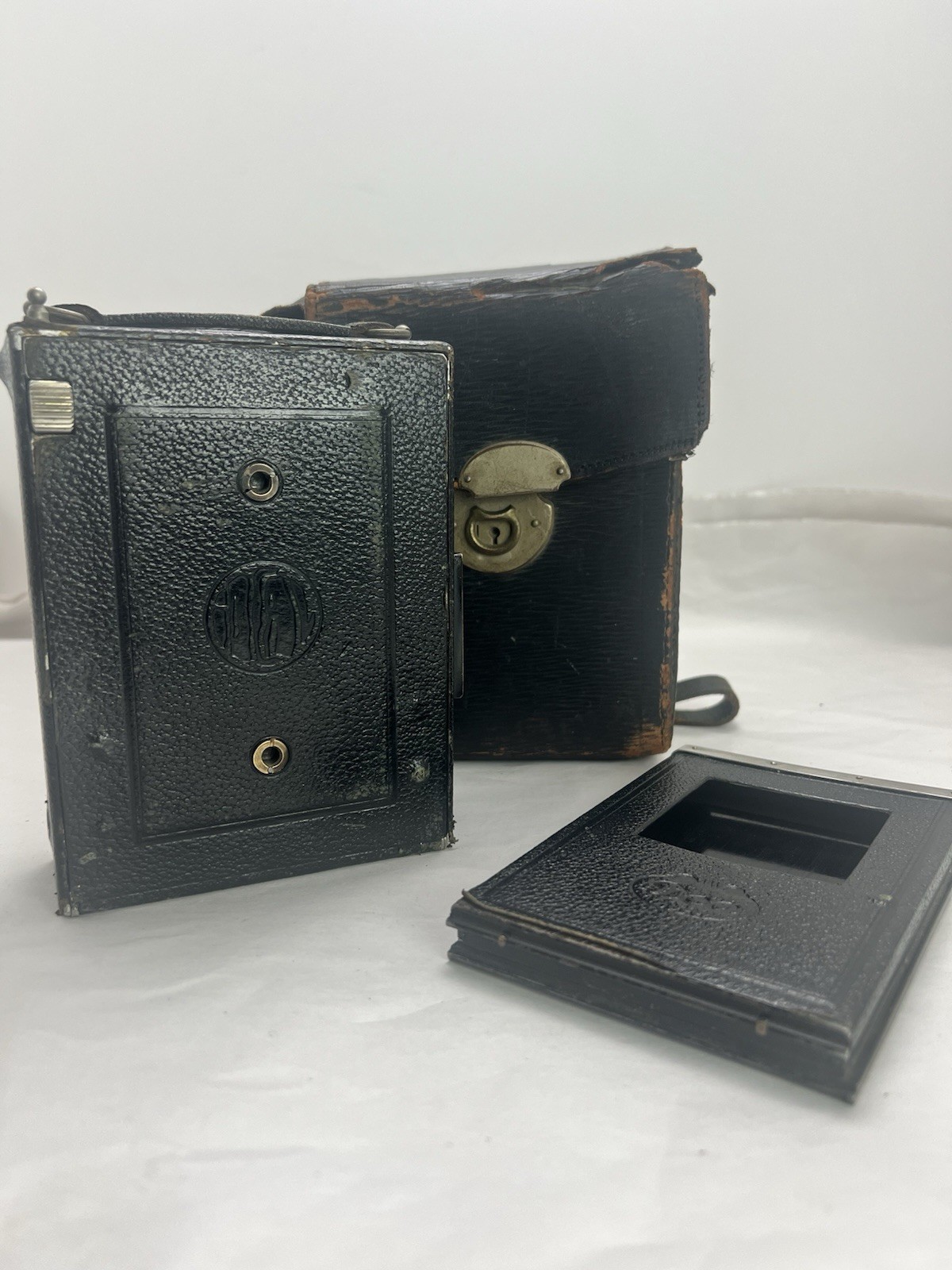 Ica Dresden Compur Vintage Folding Camera W/Zeiss Tessar 3.5 cm Lens & Film Back Ica Dresden Compur Vintage Folding Camera W/Zeiss Tessar 3.5 cm Lens & Film Back