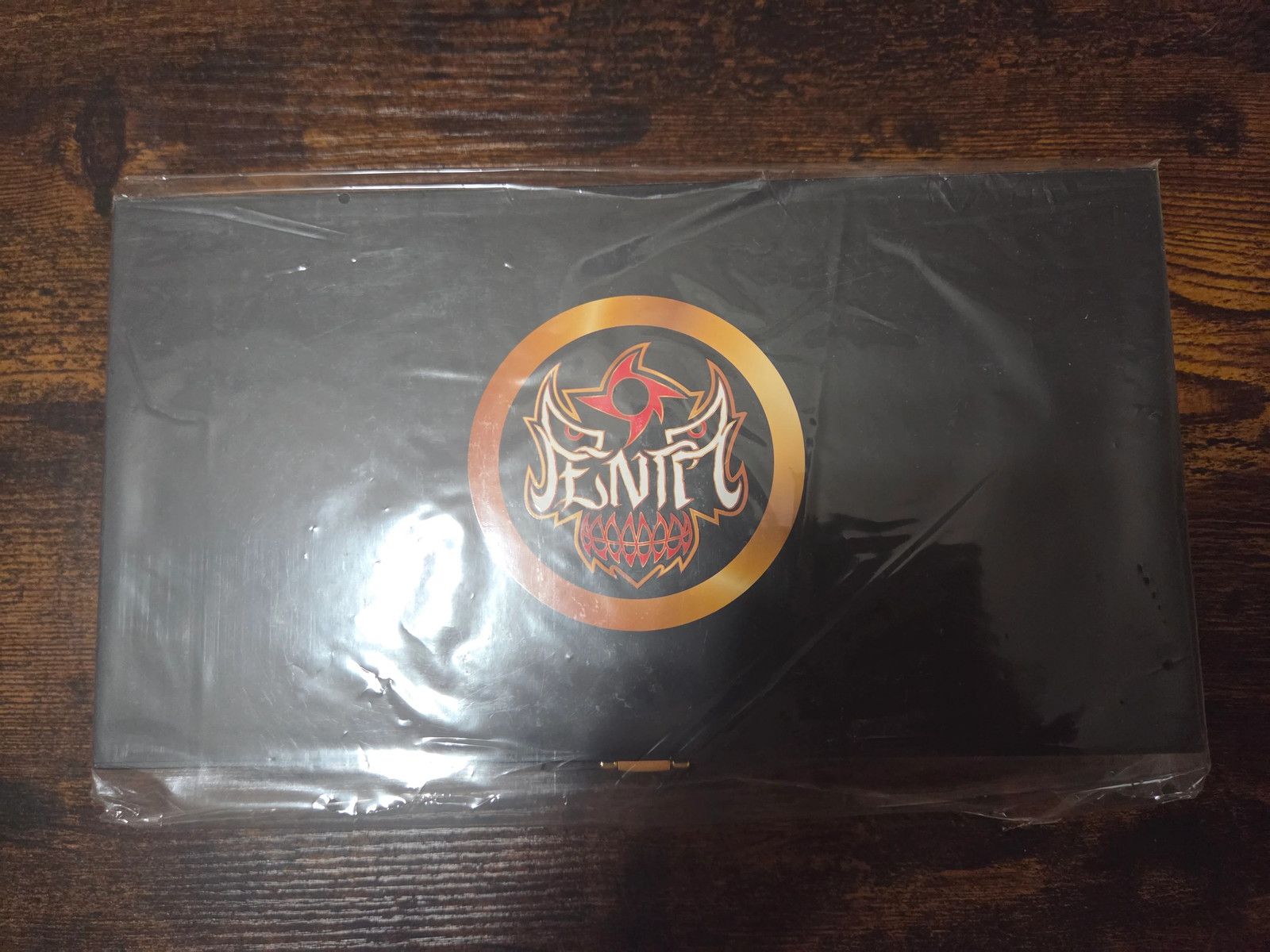 Official WWE Penta Replica Side Plate Box Set