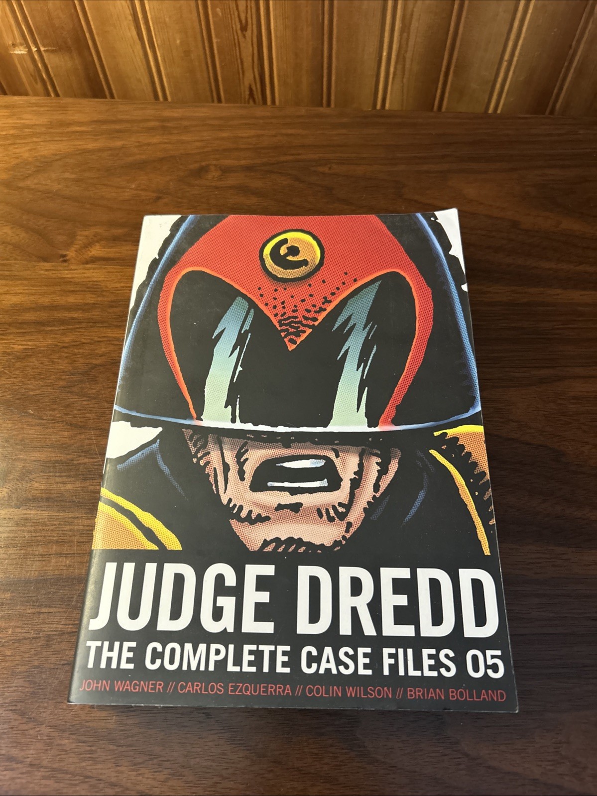 Judge Dredd: The Complete Case Files 05 (5) Judge Dredd: The Complete Case Files 05 (5)