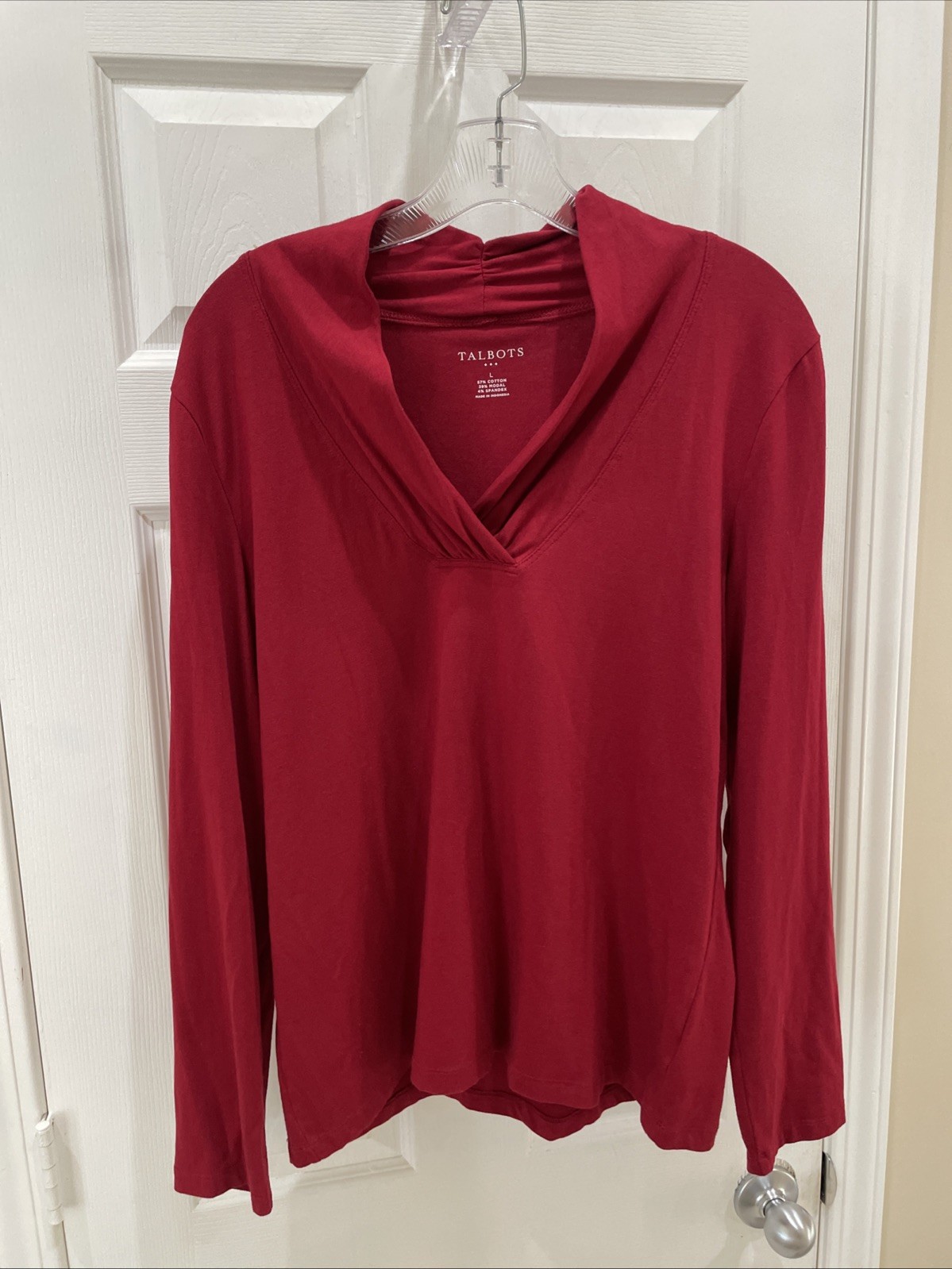 TALBOTS Womens Sz L Long Sleeve Pretty Red V Neck Top Pull Over Gorgeous TALBOTS Womens Sz L Long Sleeve Pretty Red V Neck Top Pull Over Gorgeous