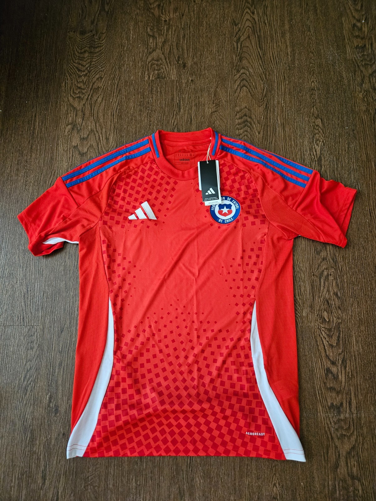 Chile National Team - Soccer Jersey - Medium Chile National Team - Soccer Jersey - Medium