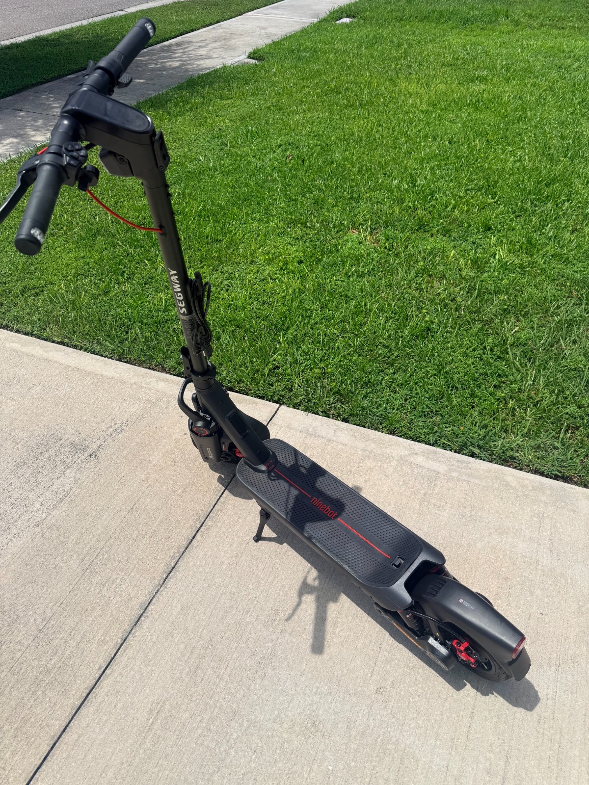 Segway Max G3 Ninebot Electric Scooter 28 mph Speed 50 miles Range. Segway Max G3 Ninebot Electric Scooter 28 mph Speed 50 miles Range.