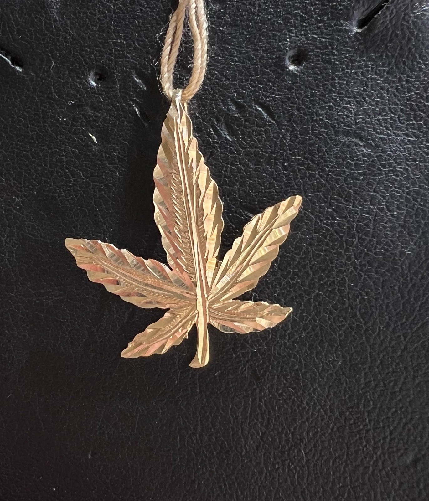14k Yellow Gold Leaf Charm Pendant No Stone