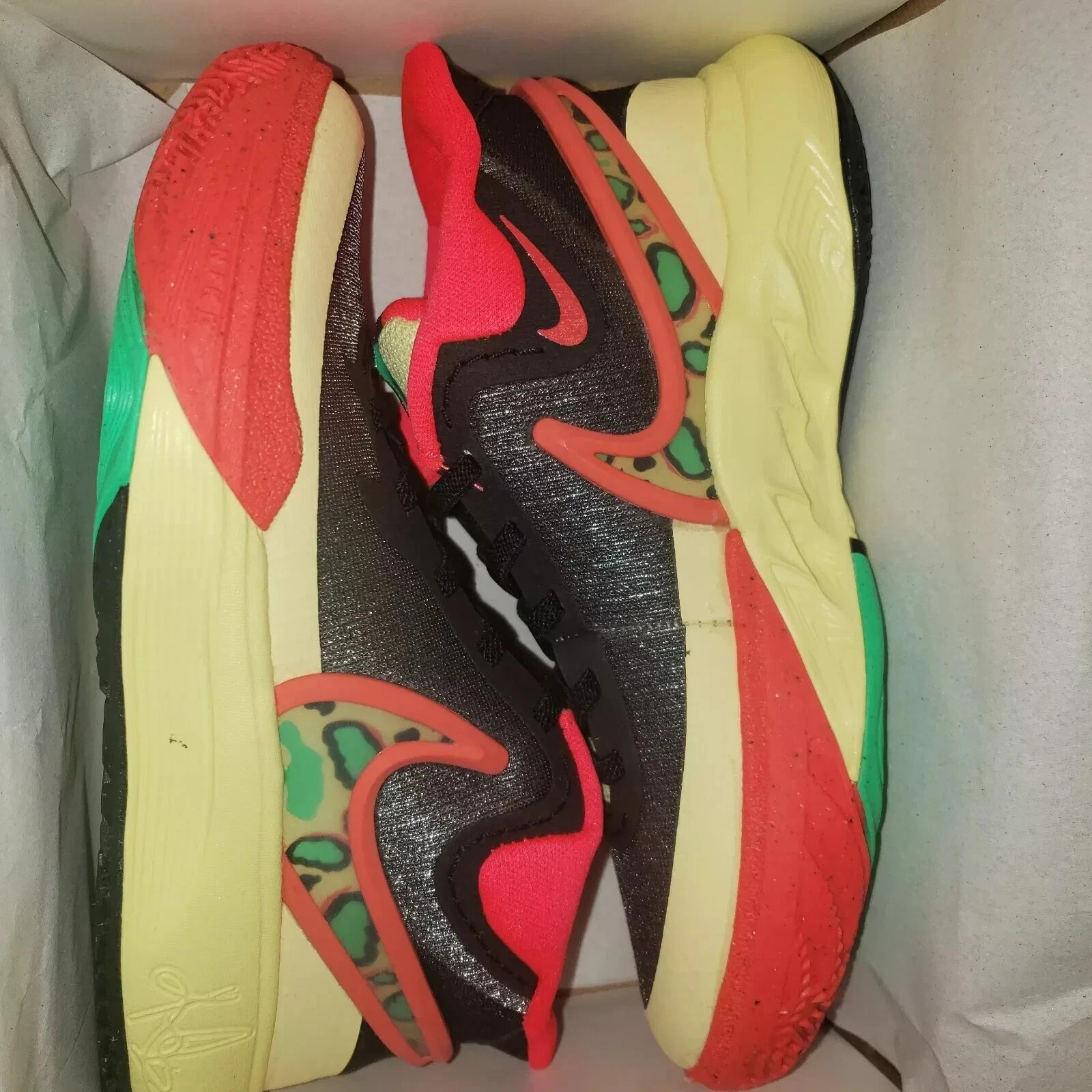 NWB - Nike Kyrie 8 GO GS Sneakers Sz 13C Black Lemon New Box DQ8077-003