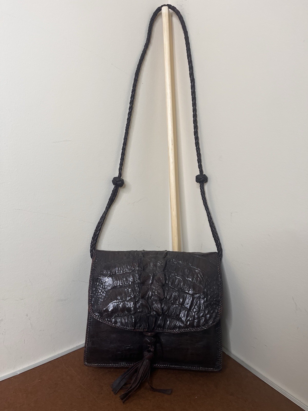 Vintage Genuine Crocodile Leather Handcrafted Crossbody Bag Excellent Condition Vintage Genuine Crocodile Leather Handcrafted Crossbody Bag Excellent Condition