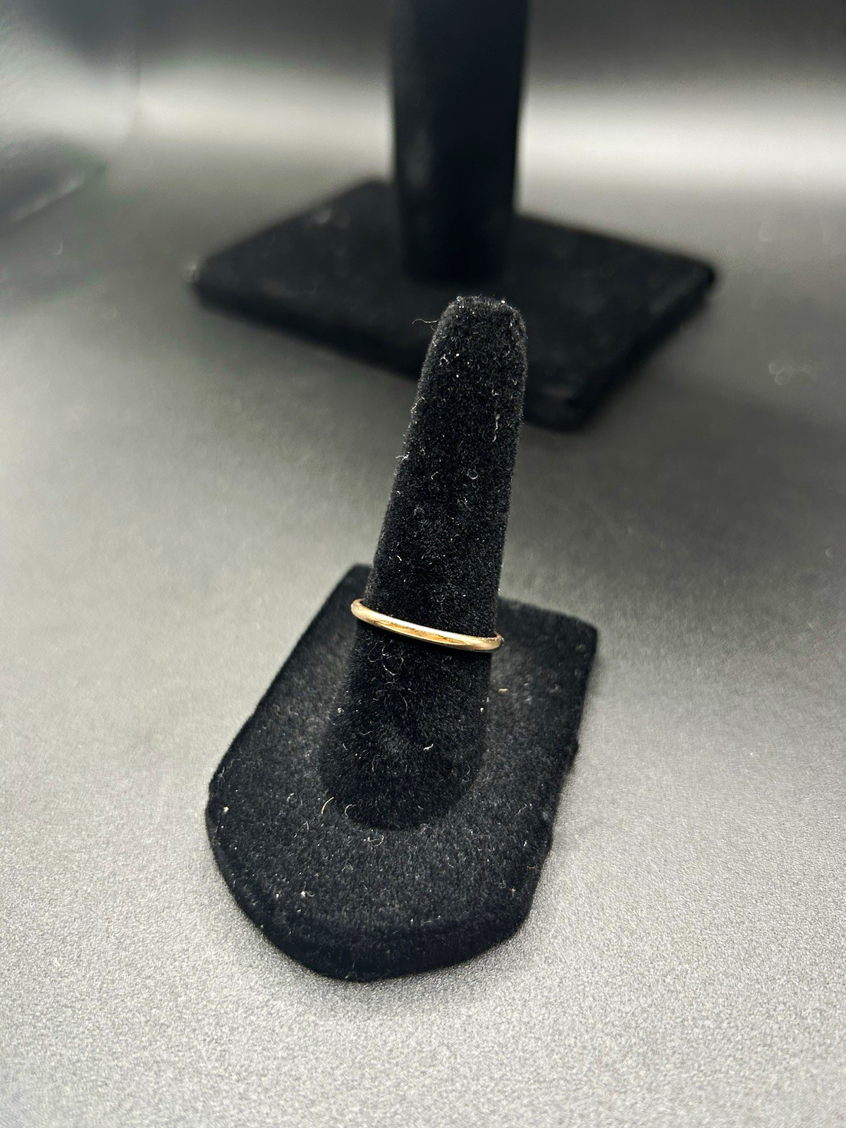 10K Yellow Gold Plain Polished Band Ring Size 6.5 , 1.5mm 10K Yellow Gold Plain Polished Band Ring Size 6.5 , 1.5mm