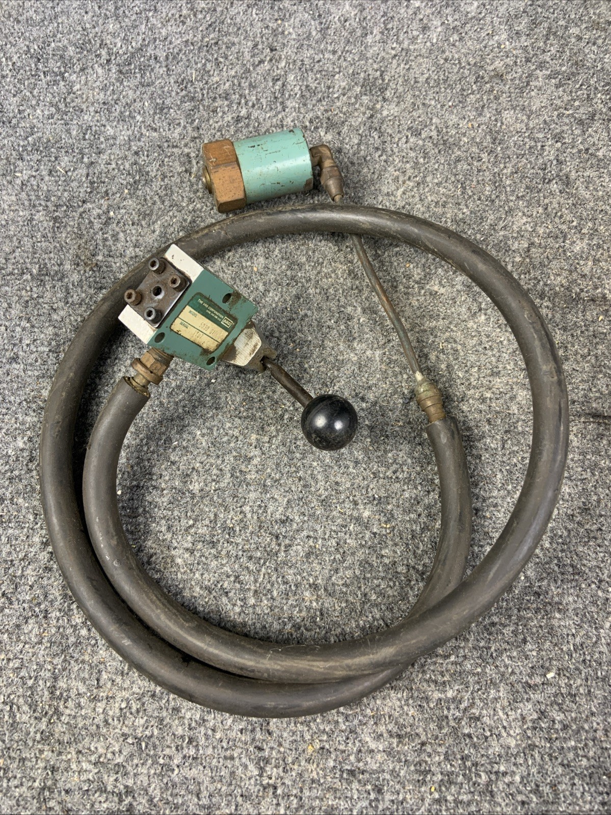 ARO 5030-01 Manual Air Control Valve 3-Way 2 Positions Air Valve Assembly ARO 5030-01 Manual Air Control Valve 3-Way 2 Positions Air Valve Assembly