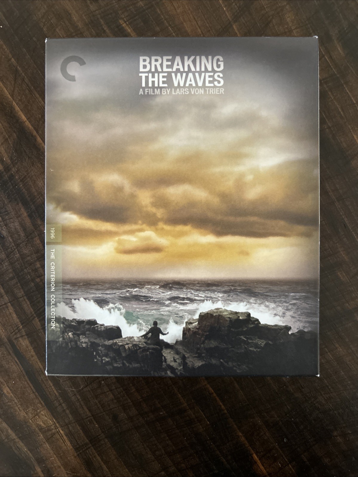 Breaking the Waves (Criterion Collection) (Blu-ray, 1996) OOP & RARE Breaking the Waves (Criterion Collection) (Blu-ray, 1996) OOP & RARE