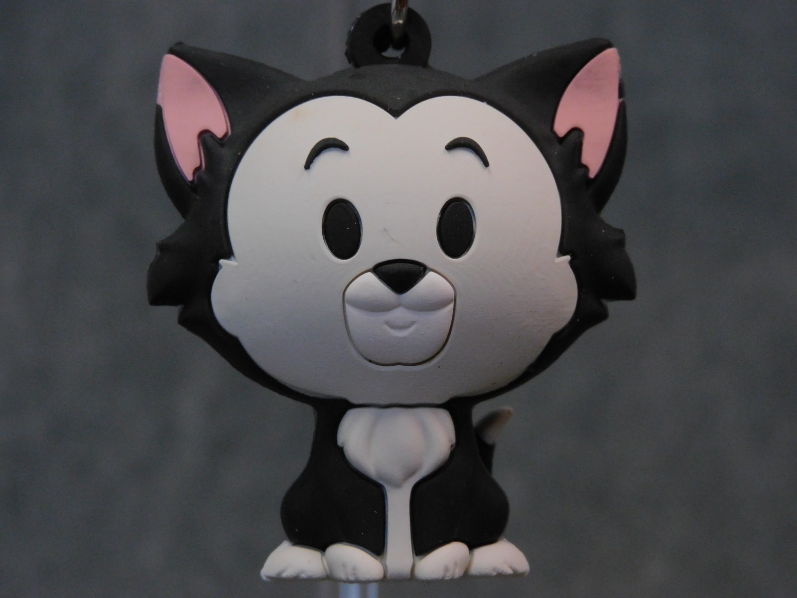Disney Cats NEW * Figaro Clip * Blind Bag Series 69 Key Chain Monogram Disney Cats NEW * Figaro Clip * Blind Bag Series 69 Key Chain Monogram