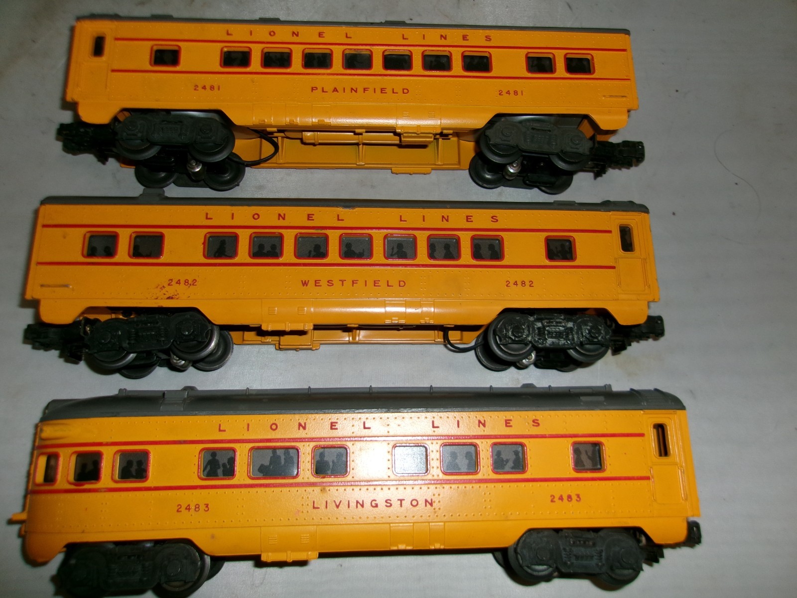 Lionel Postwar Anniversay passenger set of 2481 2482 2483 , very clean c7 c1950